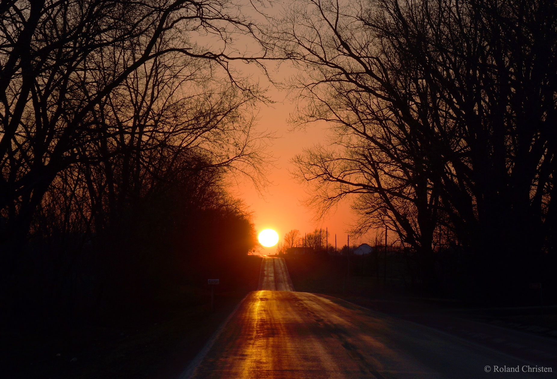 APOD: 2016 March 20 – A Picturesque Equinox Sunset