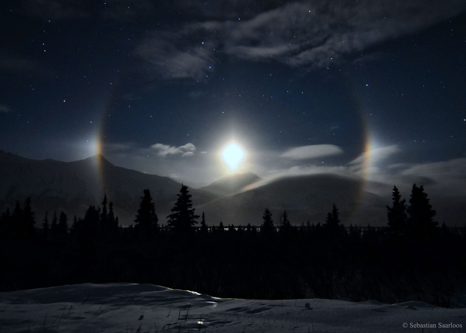 APOD: 2016 March 21 – Alaskan Moondogs