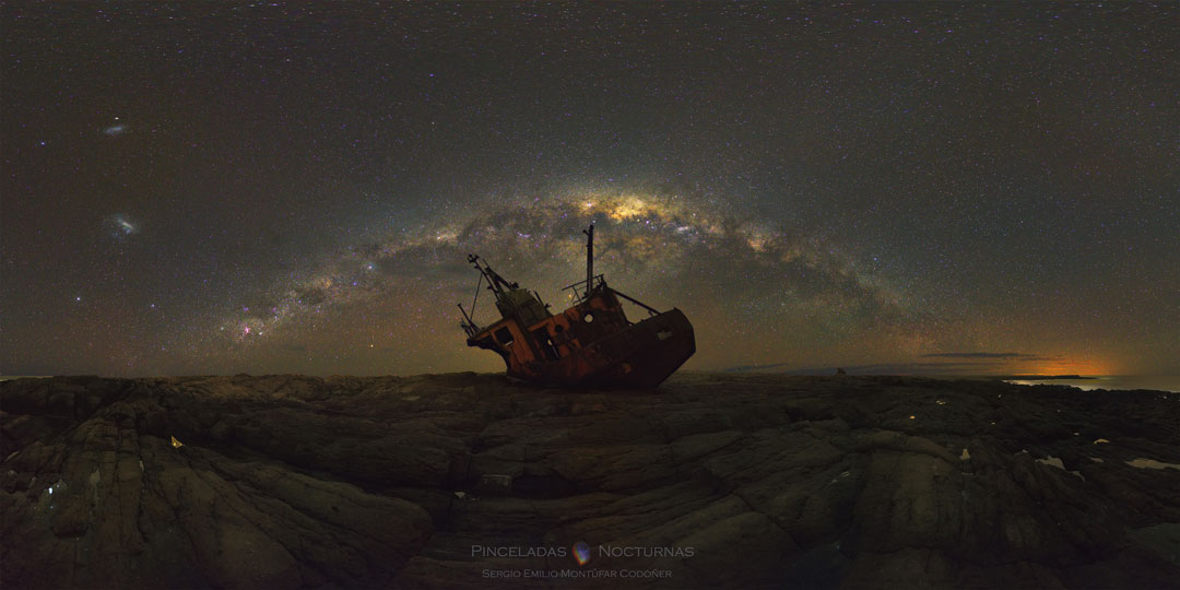 APOD: 2016 November 30 – Milky Way over Shipwreck