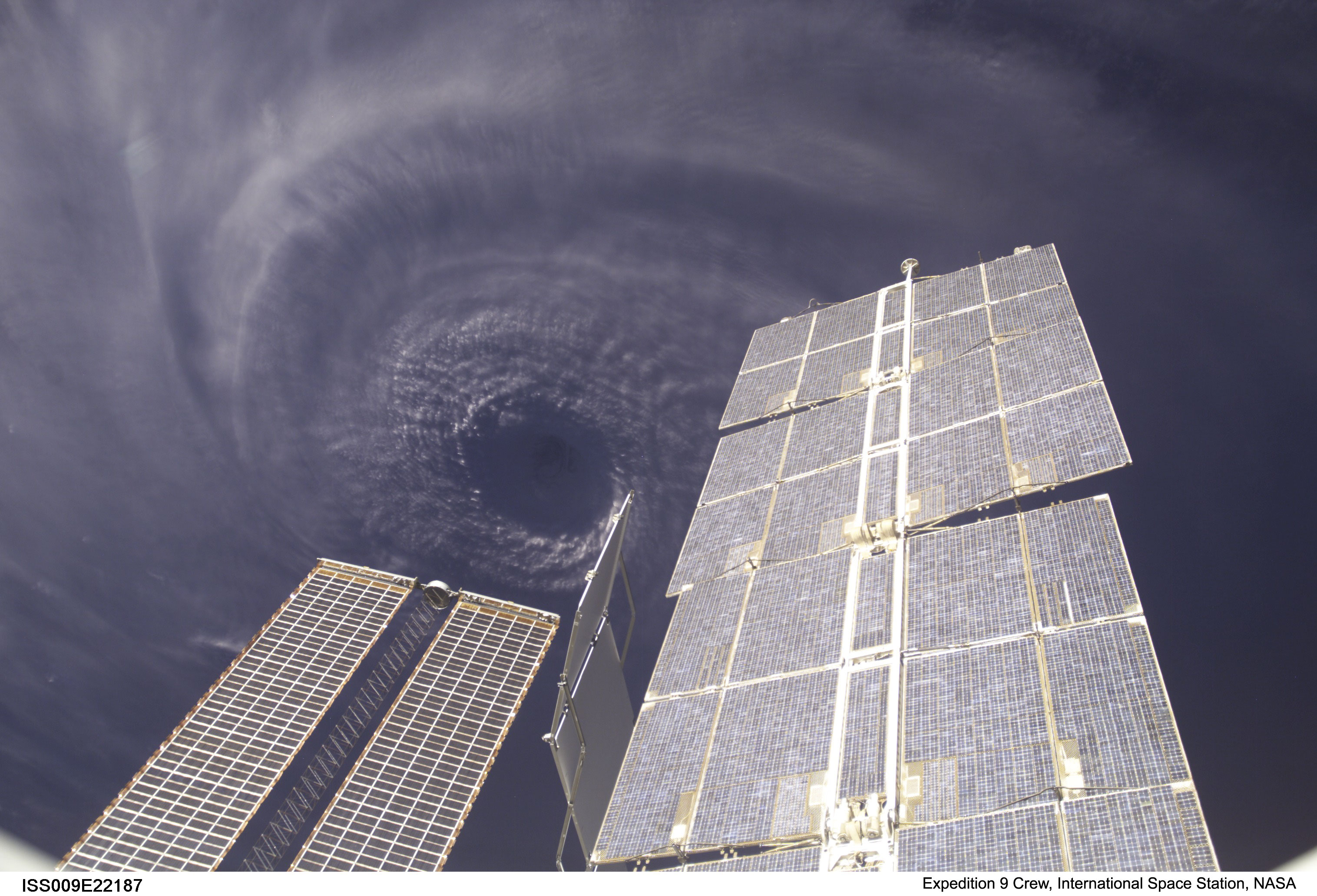 APOD: 2016 October 9 – Hurricane Ivan from the Space Station