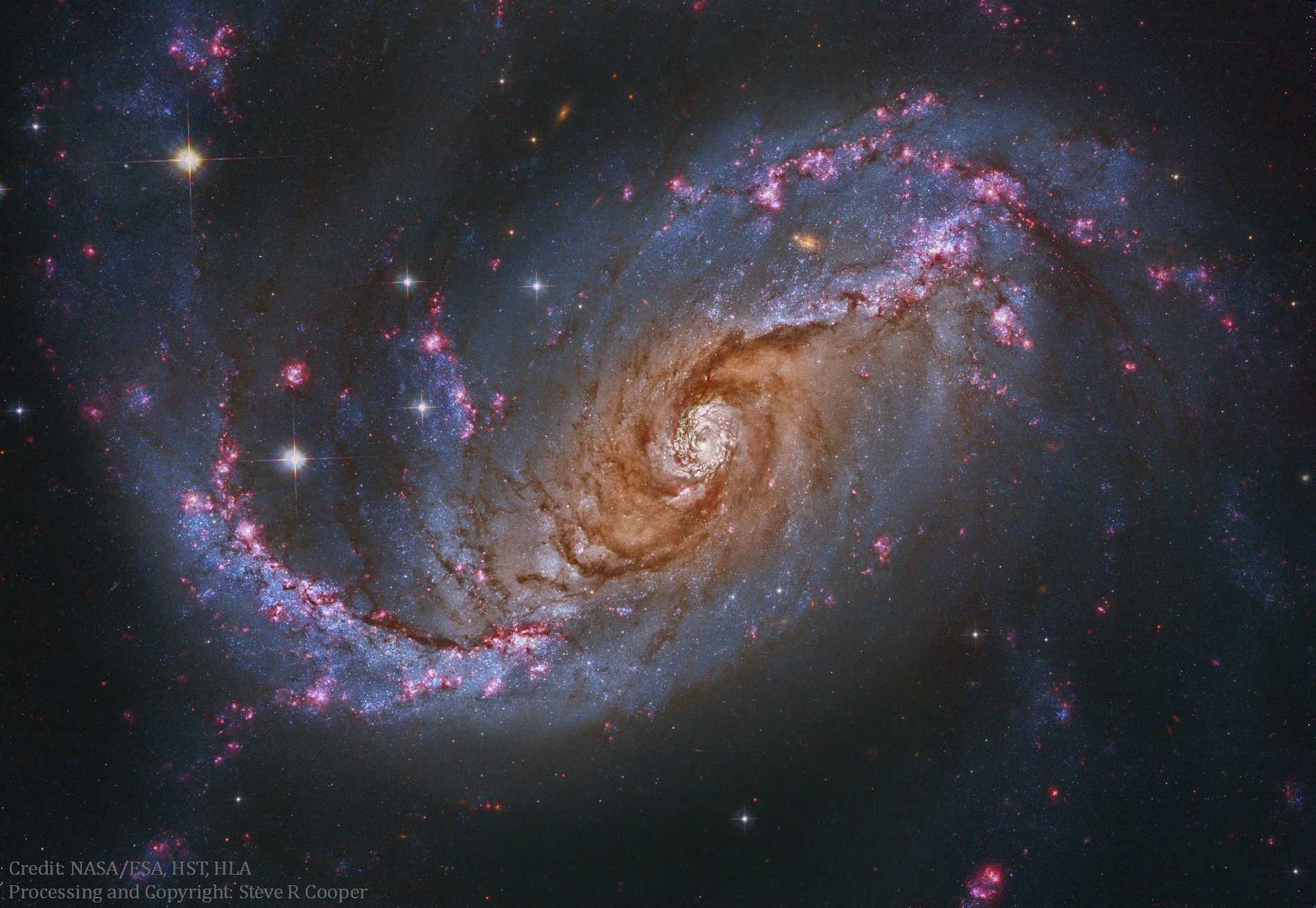 APOD: 2016 September 13 – NGC 1672: Barred Spiral Galaxy from Hubble