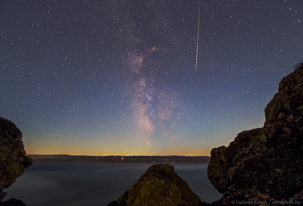 APOD: 2017 August 16 – Perseid by the Sea
