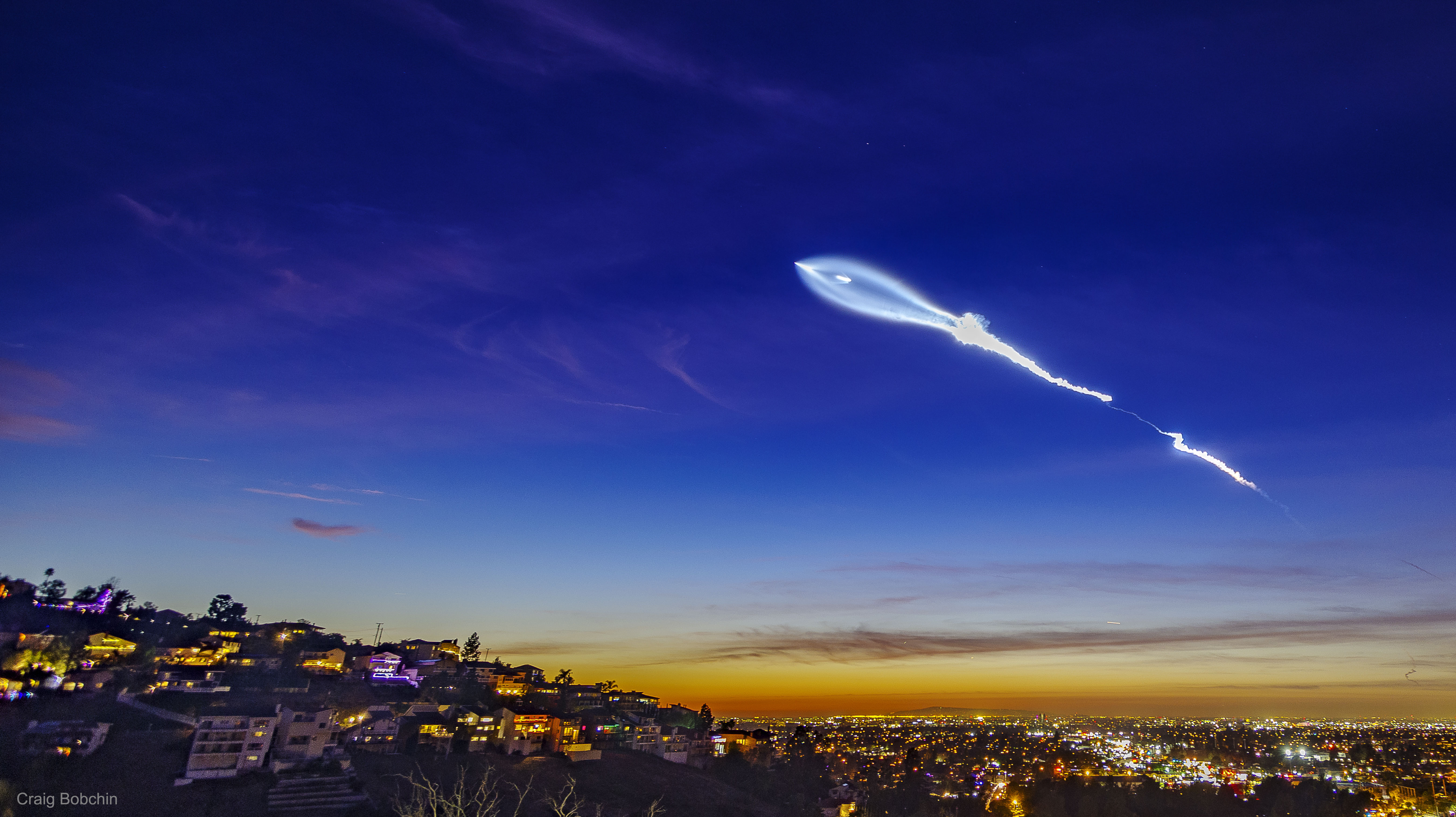 APOD: 2017 December 24 – SpaceX Rocket Launch Plume over California