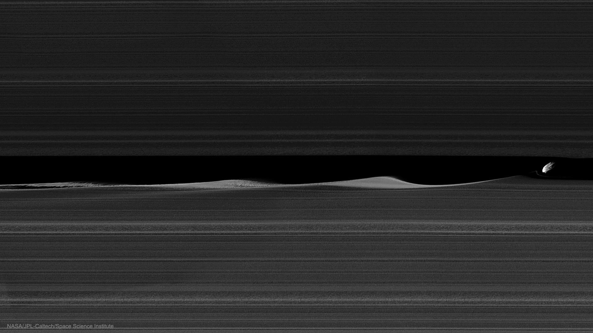 APOD: 2017 February 22 – Daphnis and the Rings of Saturn