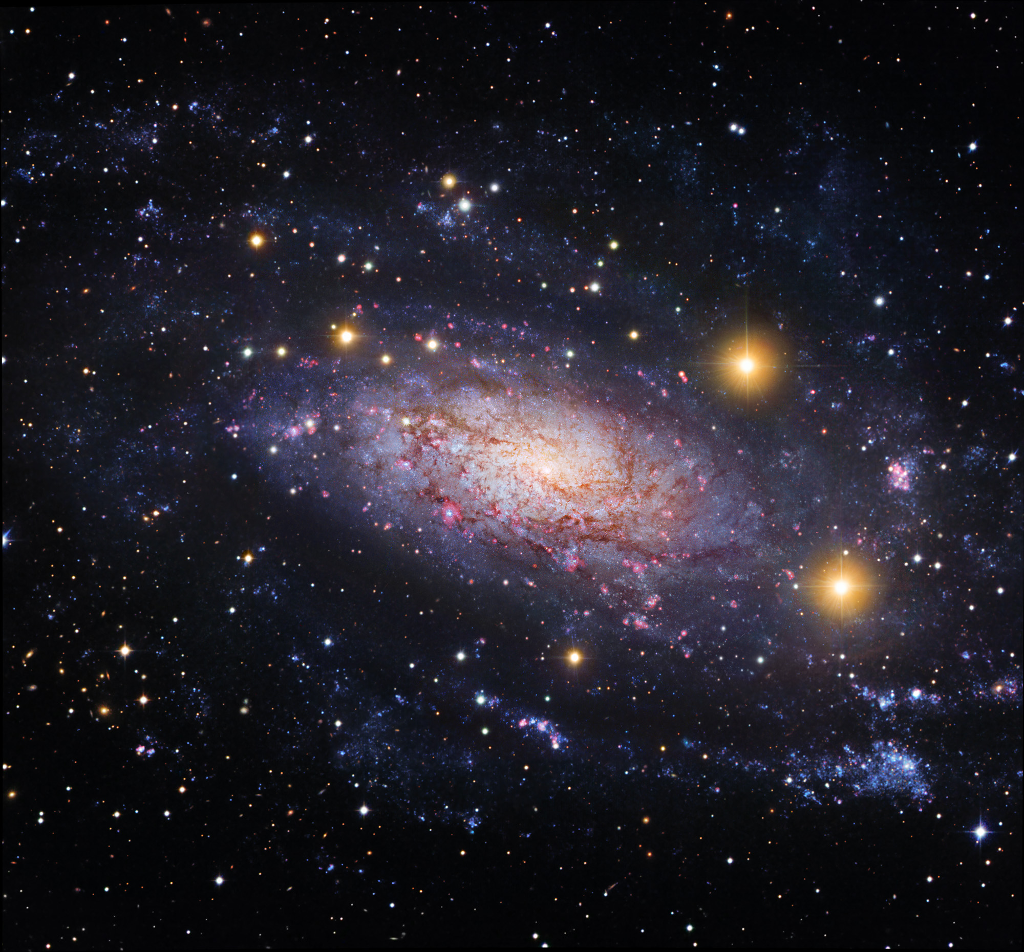 APOD: 2017 February 24 – NGC 3621: Far Beyond the Local Group