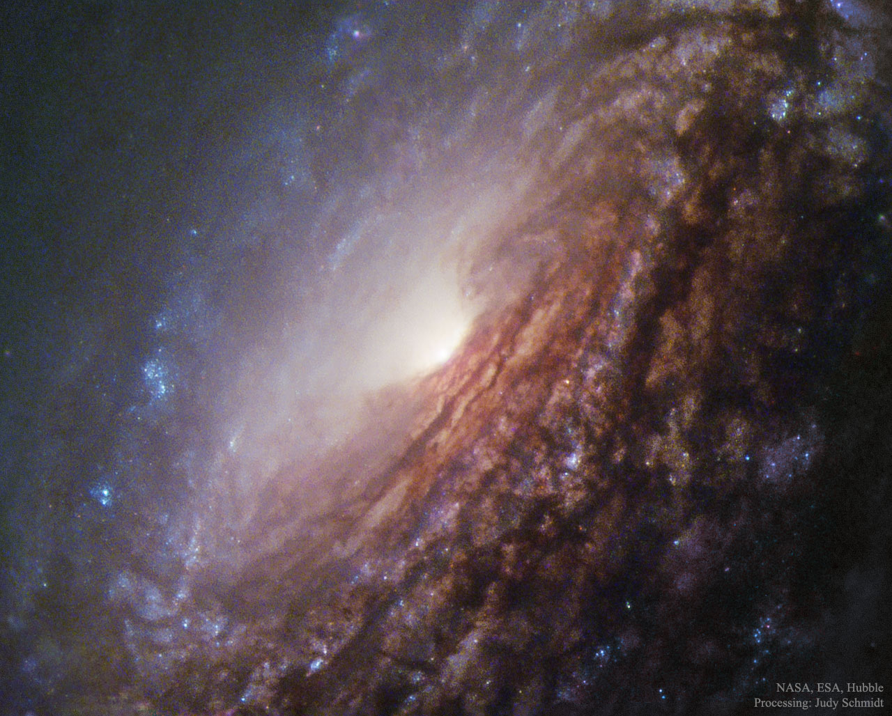 APOD: 2017 January 9 – In the Center of Spiral Galaxy NGC 5033