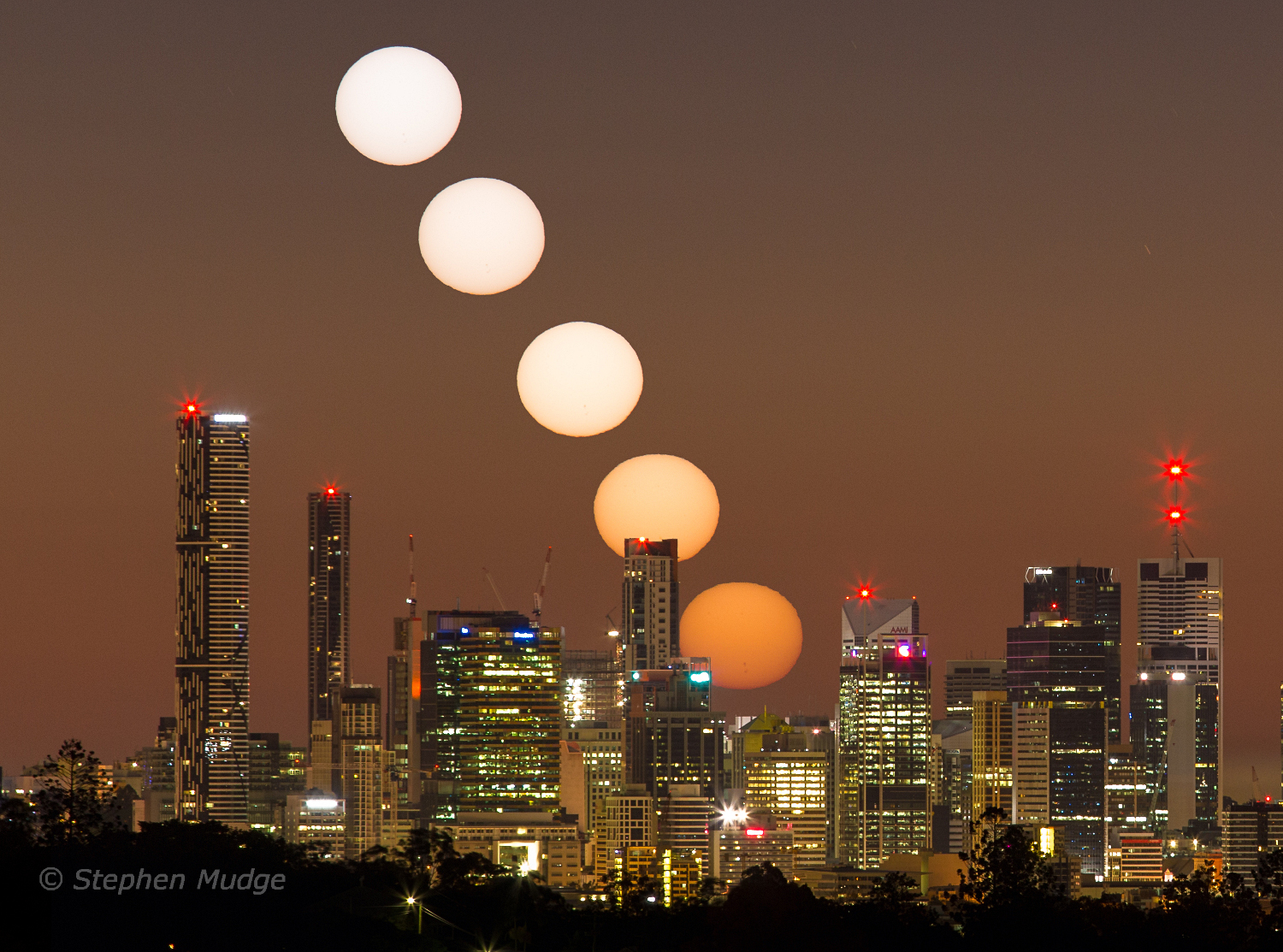 APOD: 2017 July 5 – Aphelion Sunrise
