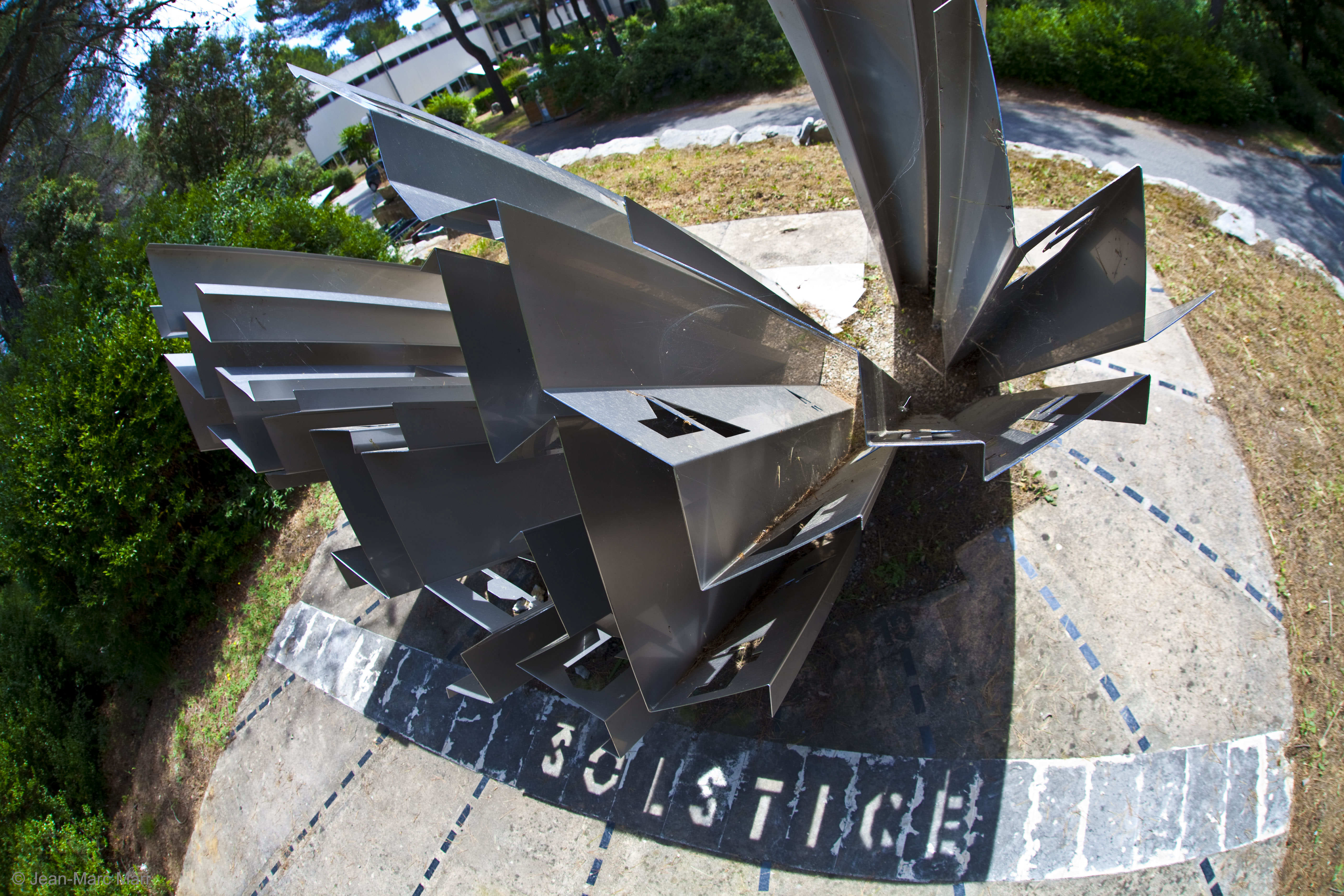 APOD: 2017 June 21 – A Sundial that Shows Solstice