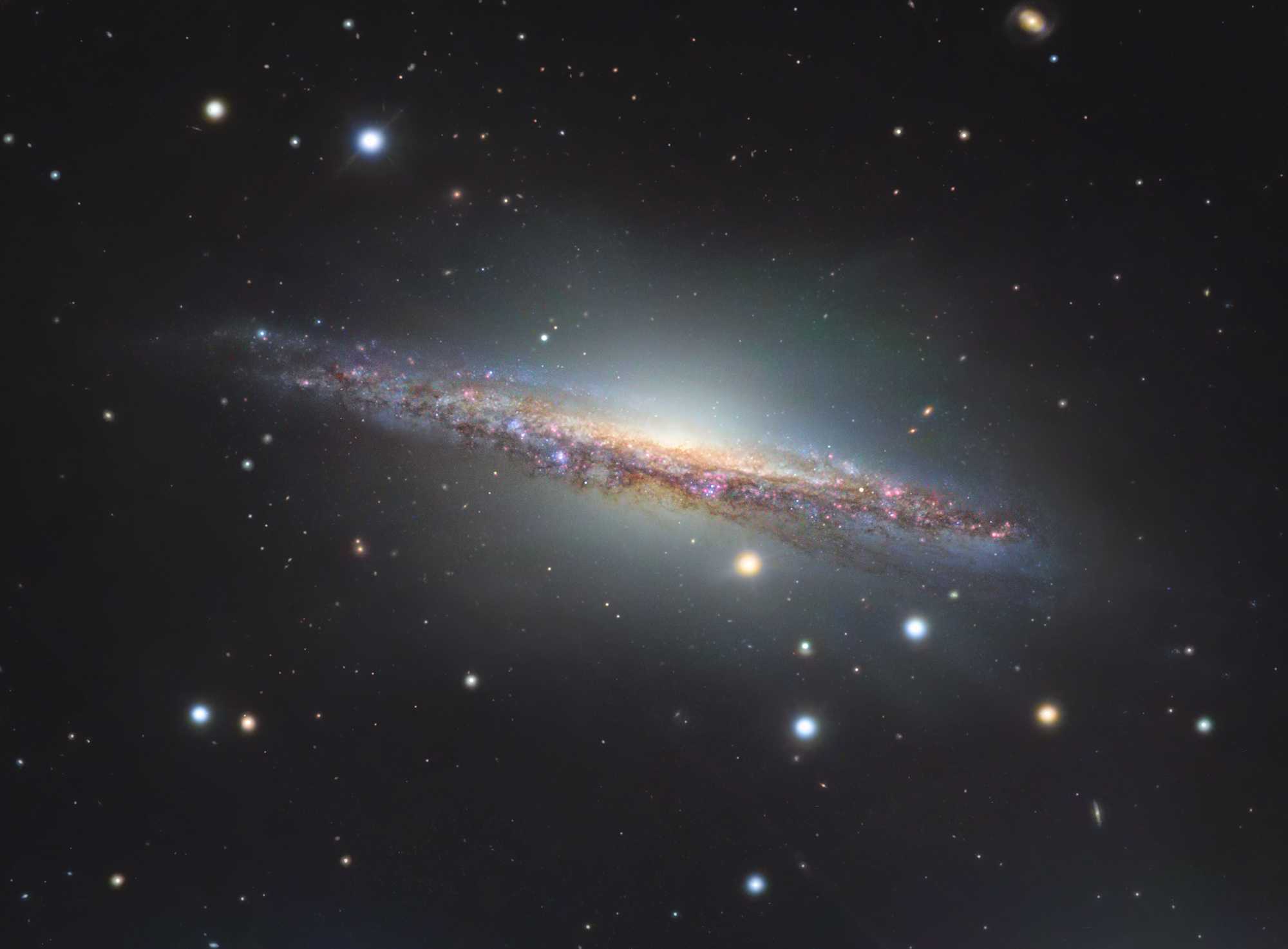 APOD: 2017 November 9 – NGC 1055 Close up