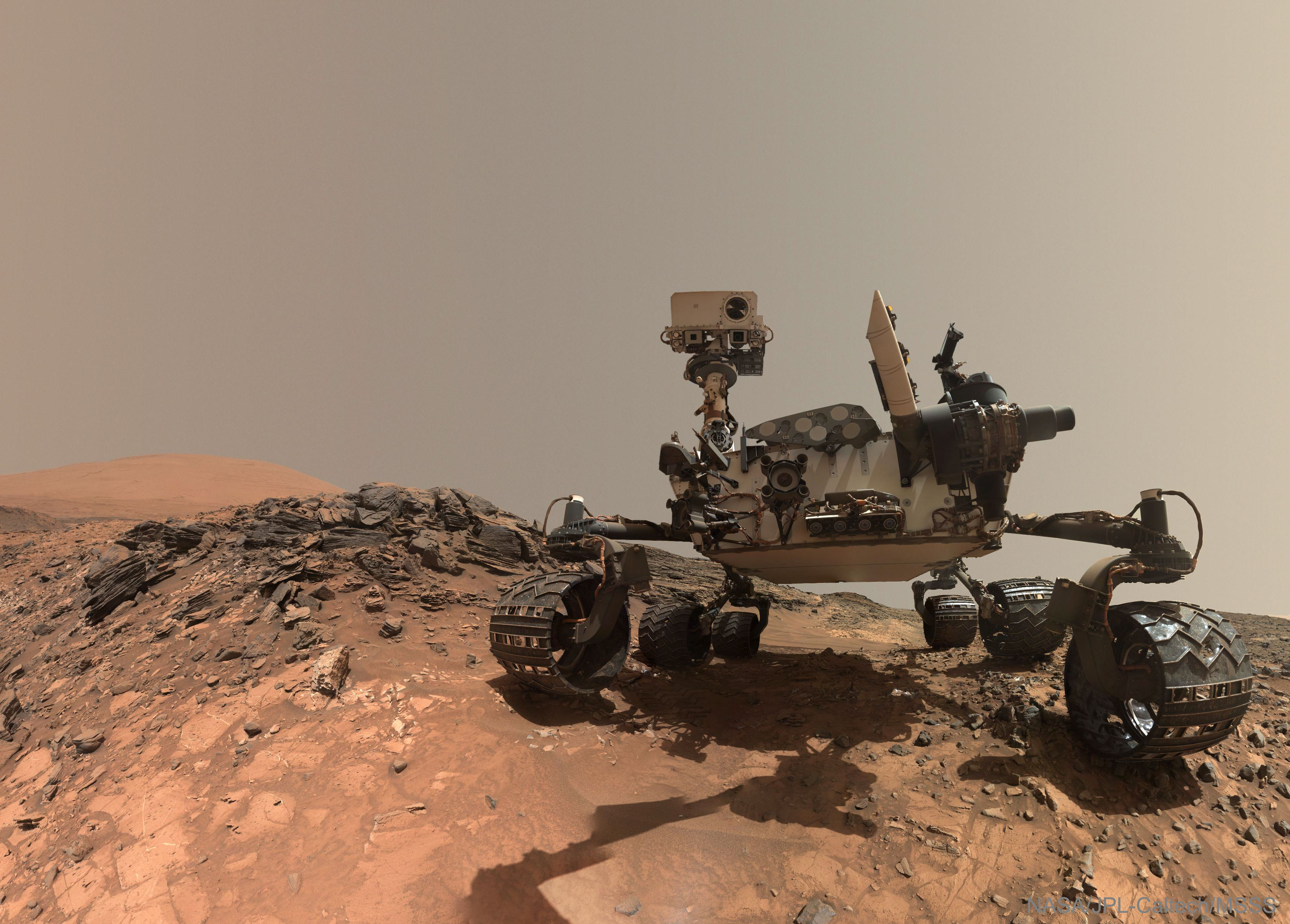 APOD: 2017 November 20 – Curiosity Rover Takes Selfie on Mars