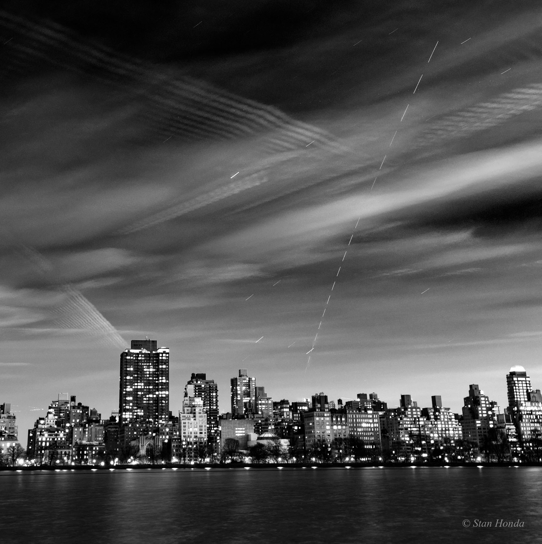 APOD: 2018 February 17 – Manhattan Skylines