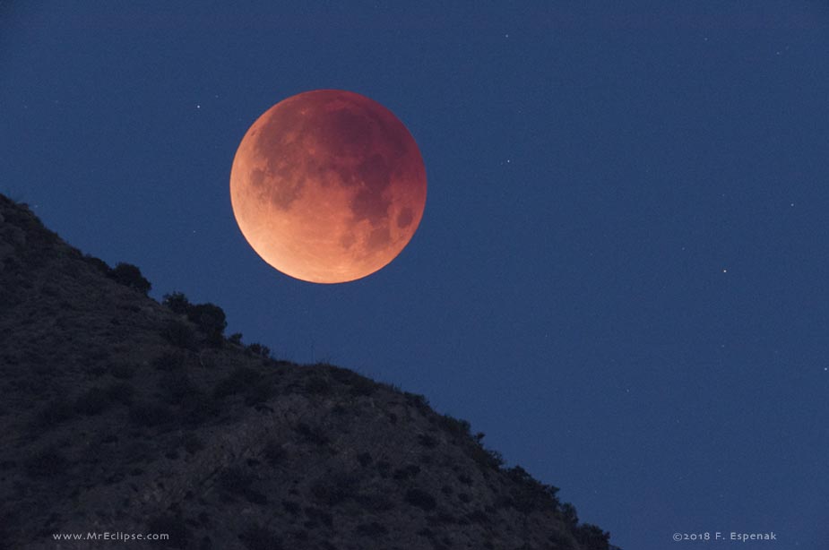 APOD: 2018 February 1 – Moonset Eclipse