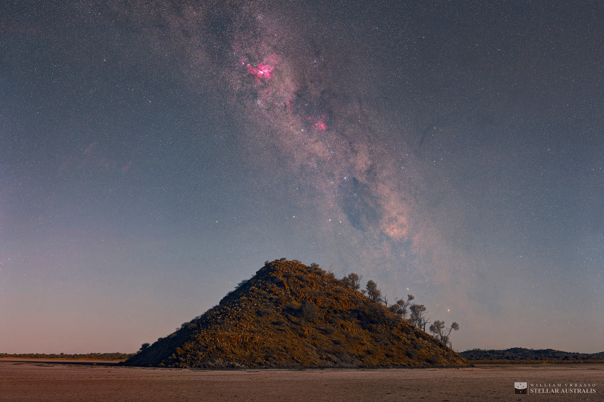 APOD: 2018 January 5 – Carina over Lake Ballard