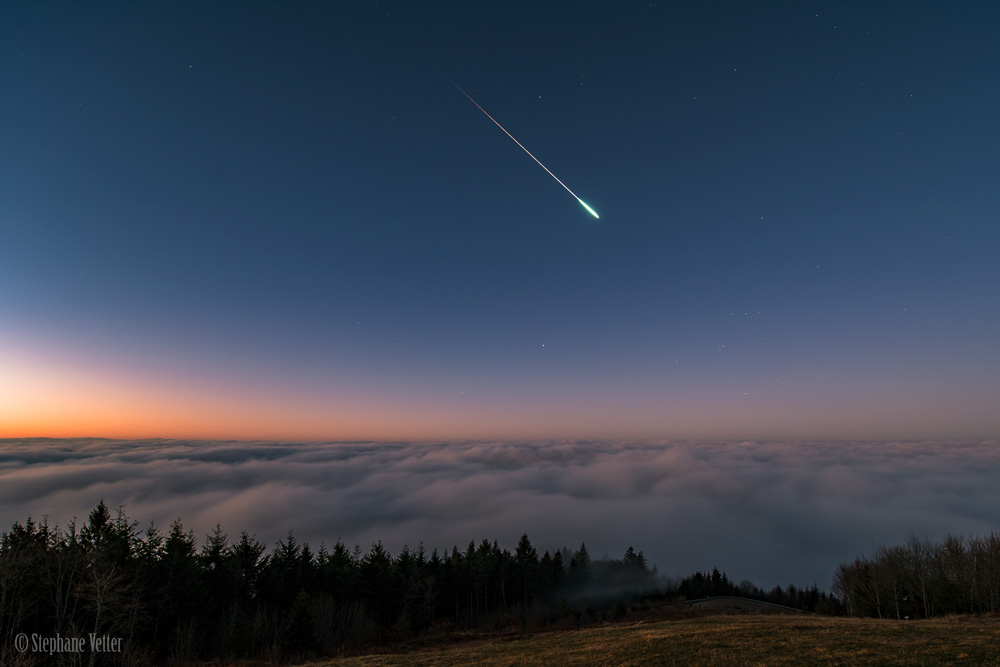 APOD: 2018 November 23 – Good Morning Leonid