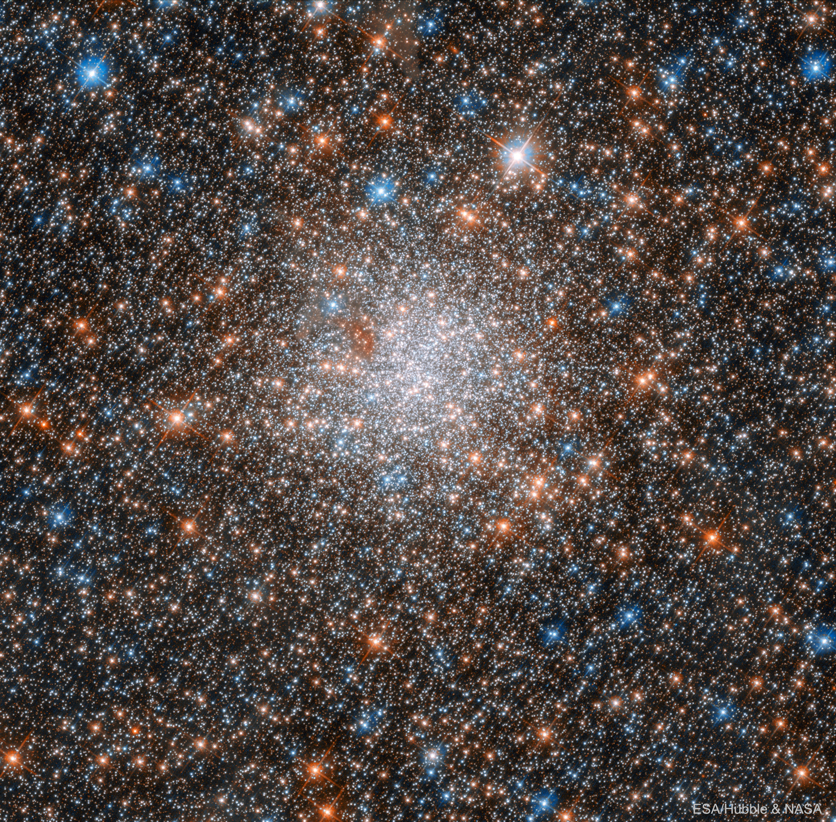 APOD: 2018 October 3 – NGC 1898: Globular Cluster in the LMC