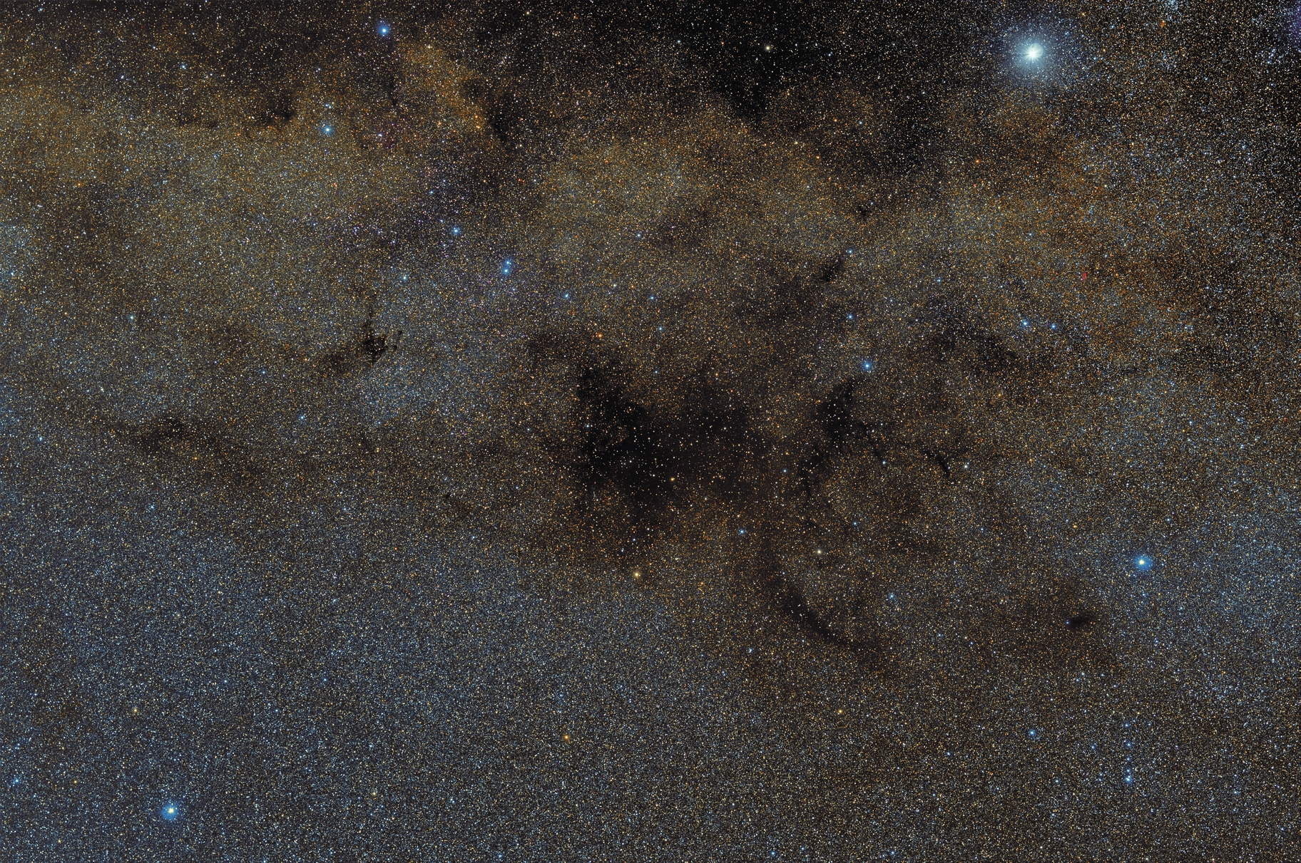 APOD: 2019 April 13 – Rigil Kentaurus and Sandqvist 169