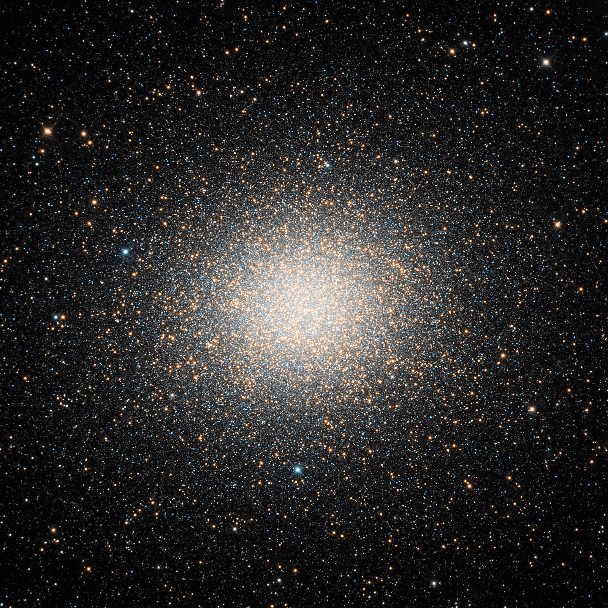 APOD: 2019 August 24 – Millions of Stars in Omega Centauri