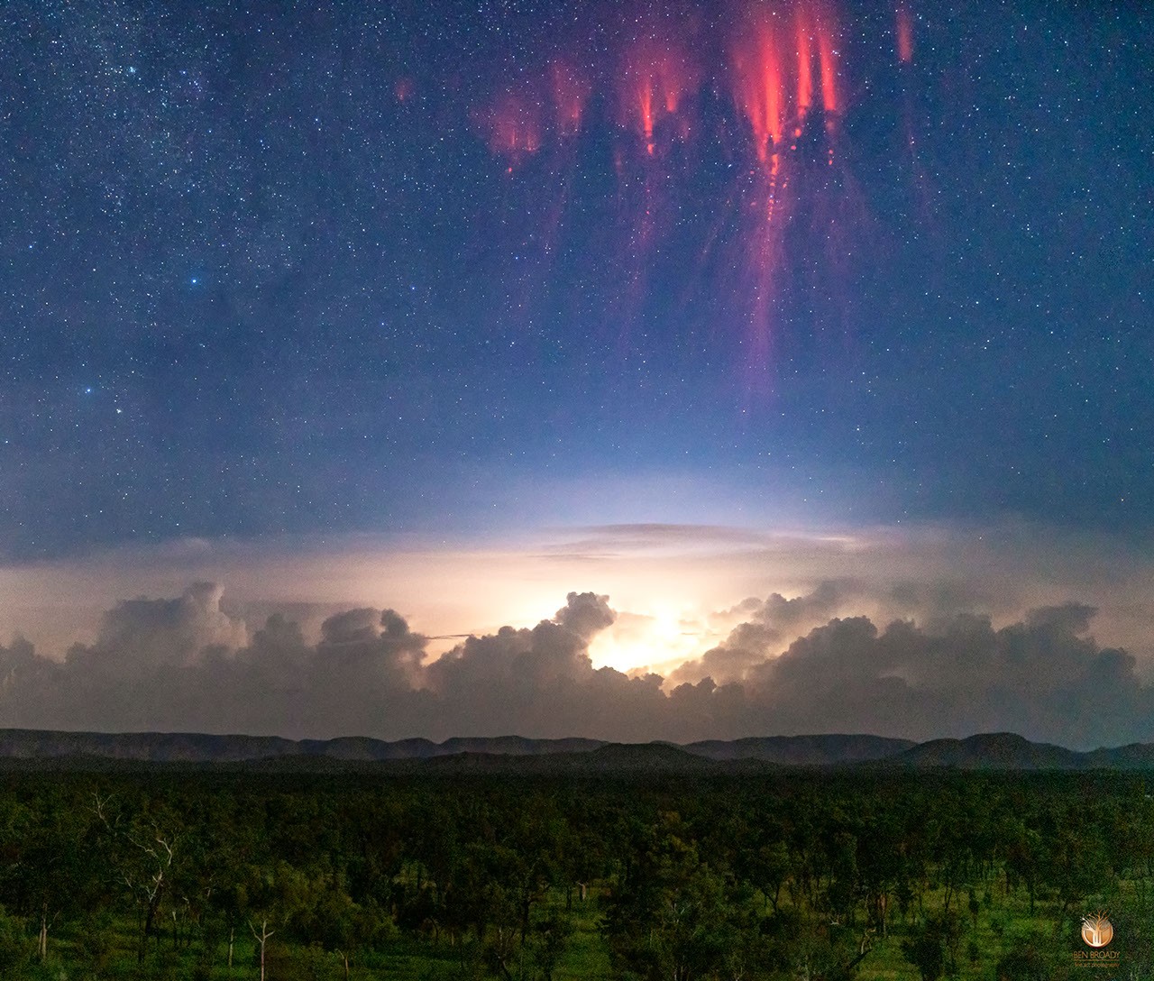 Red Sprite Lightning over Kununurra — APOD for 2019-02-25