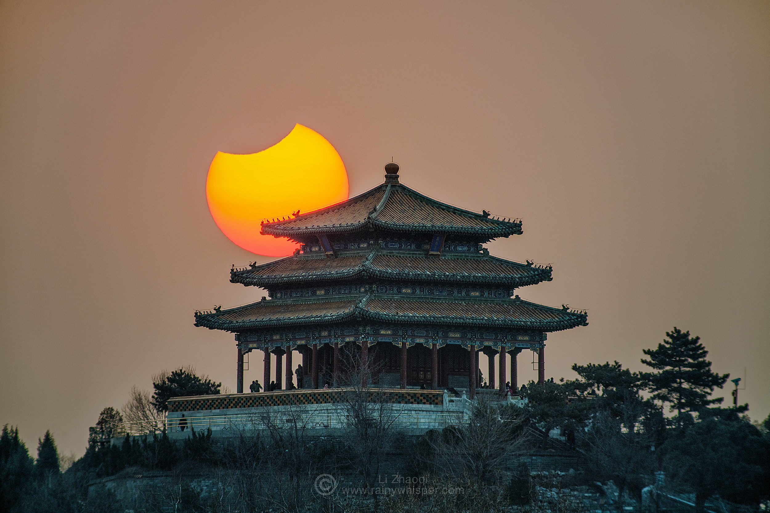 APOD: 2019 January 11 – Partial Eclipse over Beijing