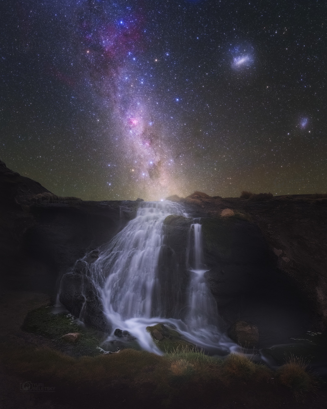 APOD: 2019 January 12 – Milky Way Falls