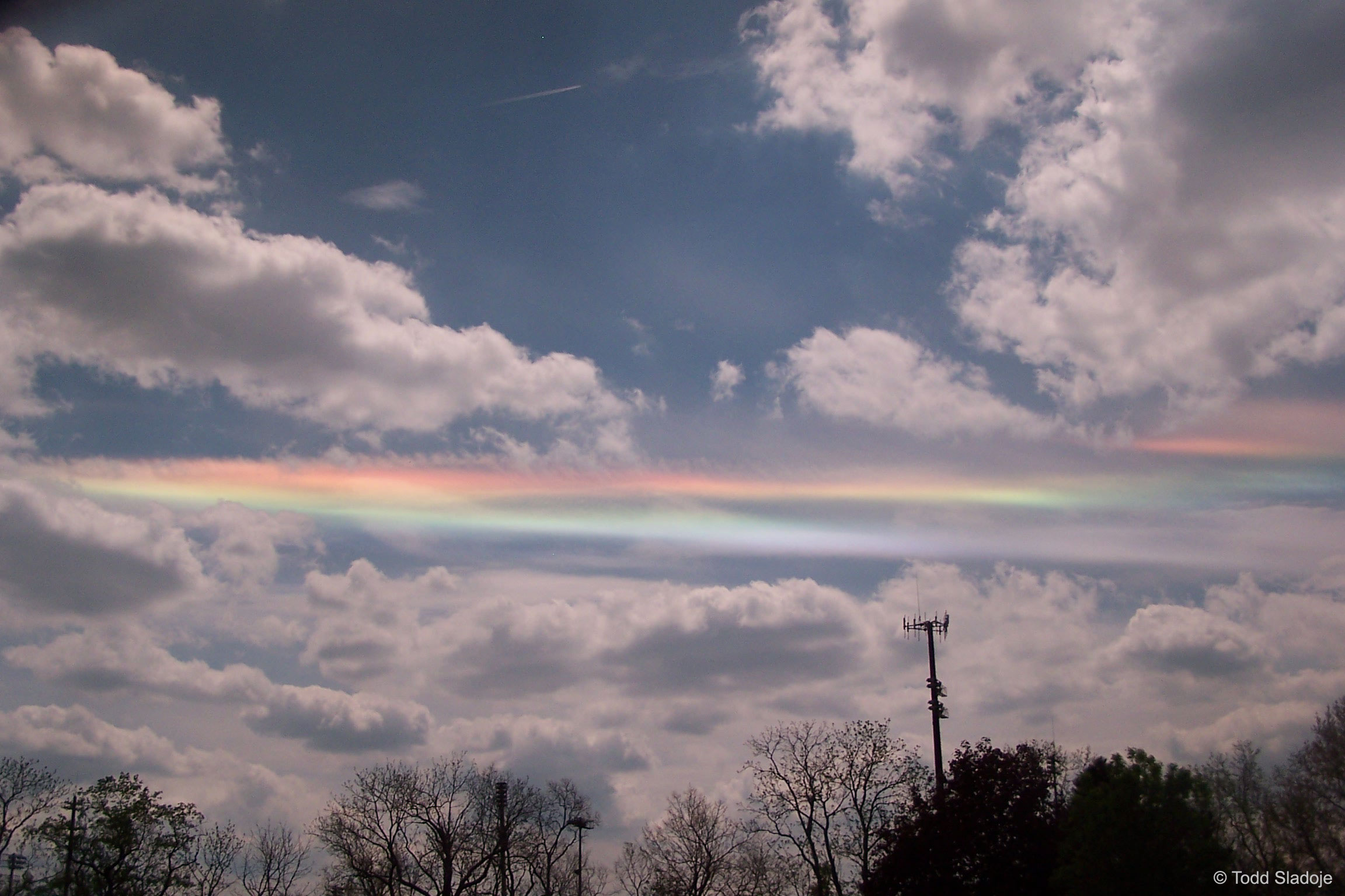 APOD: 2019 May 19 – A Circumhorizontal Arc Over Ohio