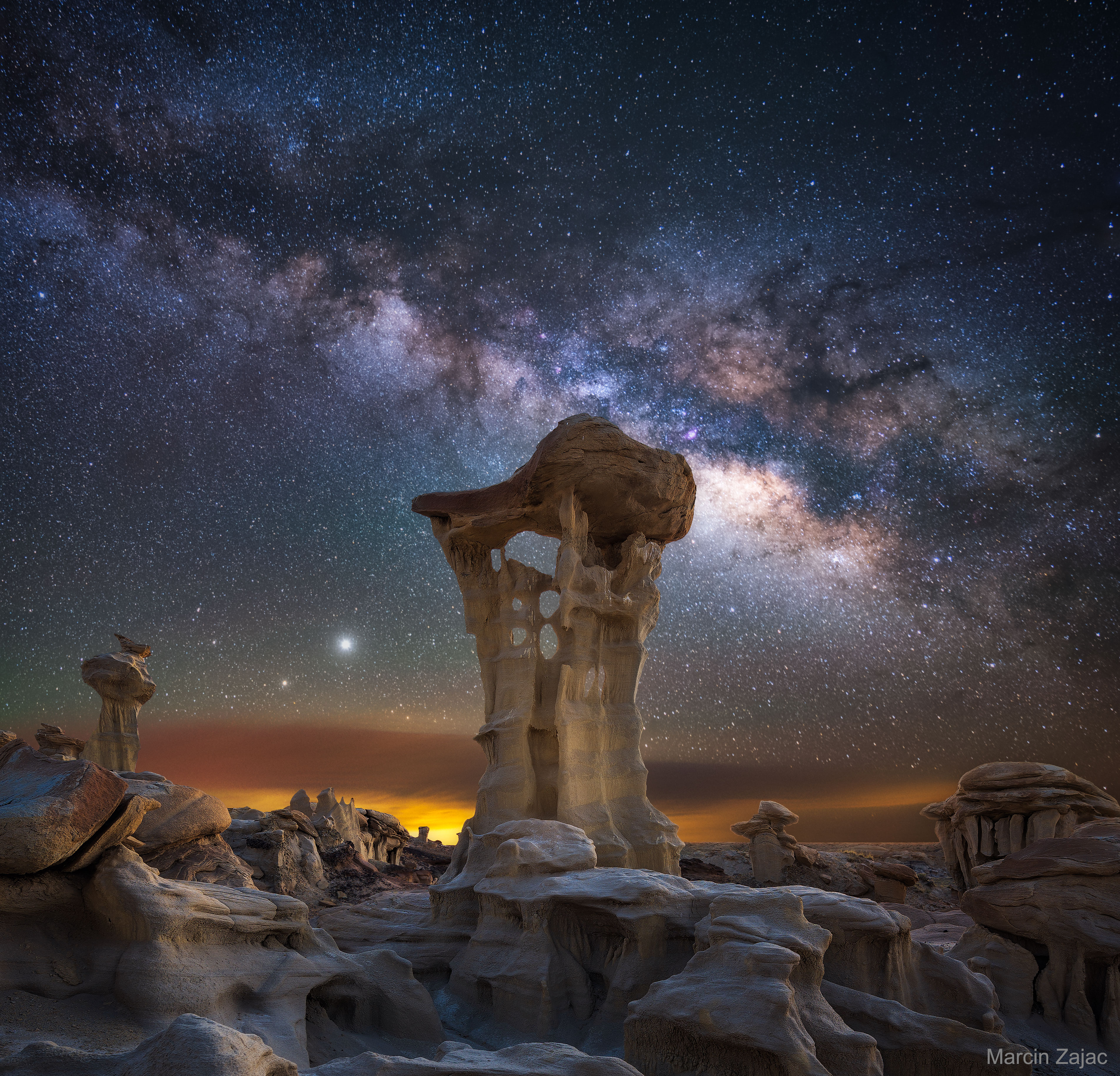 APOD: 2020 August 13 – Jupiter and Saturn Rising Beyond Alien Throne Rock