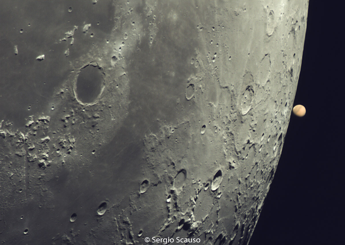 APOD: 2020 August 15 – Mars at the Moons Edge