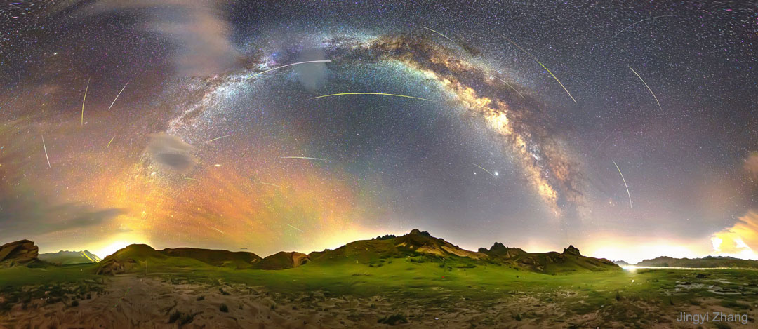 APOD: 2020 August 17 – Perseids Around the Milky Way