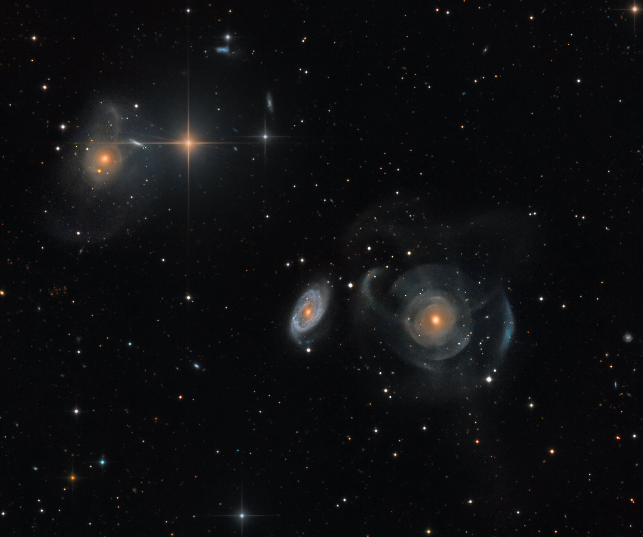 APOD: 2020 August 27 – Shell Galaxies in Pisces
