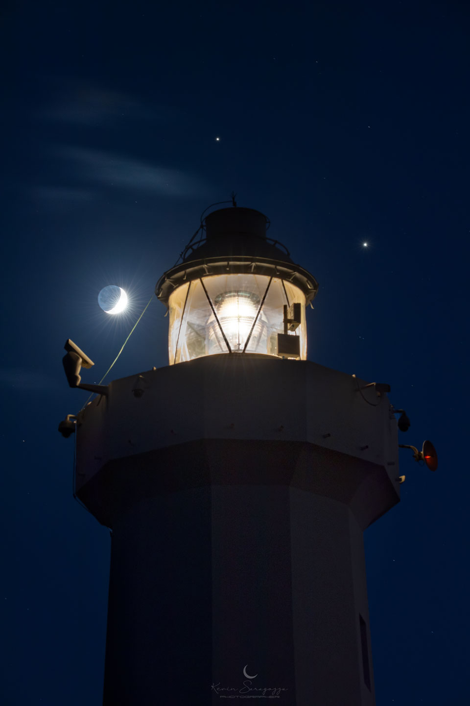 APOD: 2020 December 8 – Great Conjunction over Sicilian Lighthouse