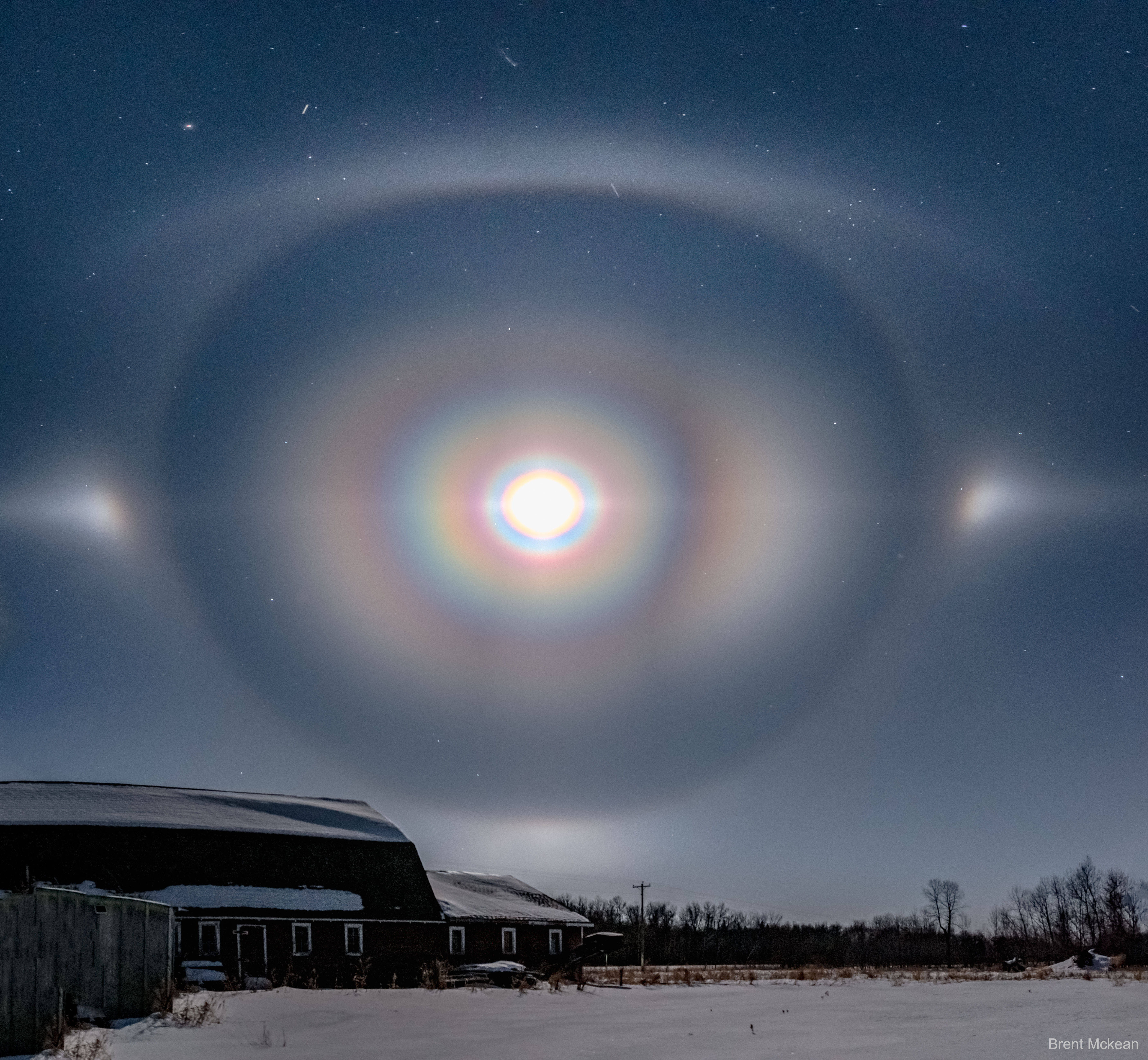 APOD: 2020 February 24 – Moon Corona, Halo, and Arcs over Manitoba