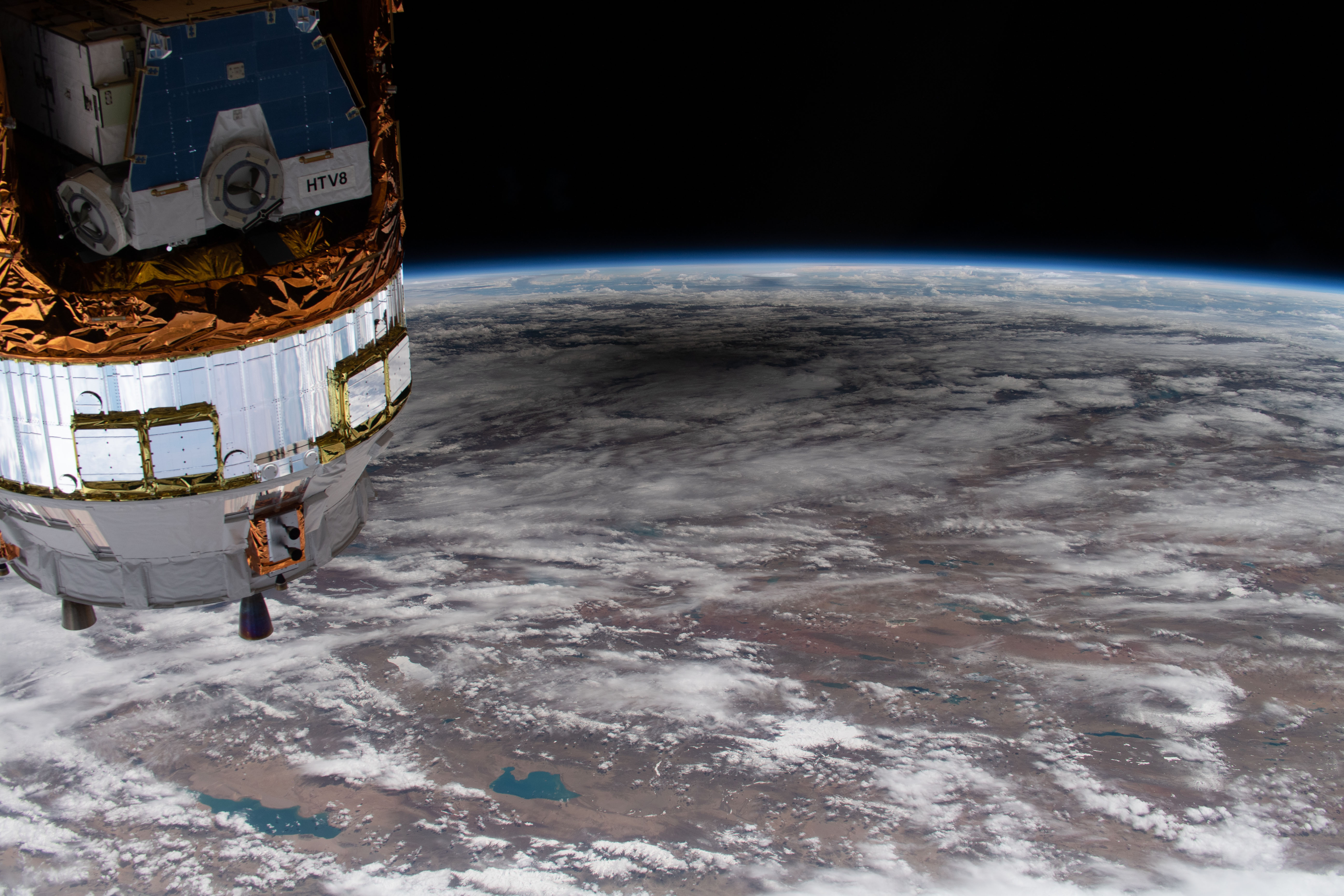APOD: 2020 June 27 – Eclipse under the ISS