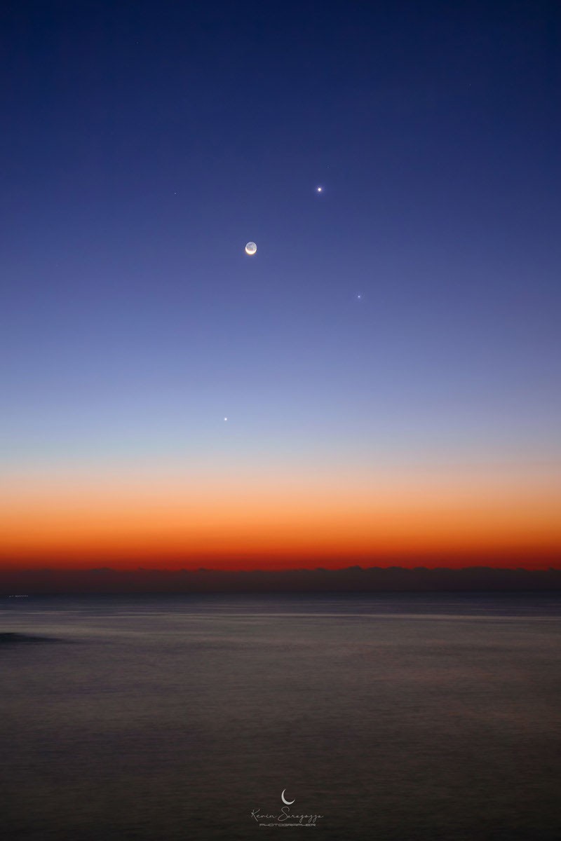 Venus, Mercury, and the Waning Moon — APOD for 2020-11-14