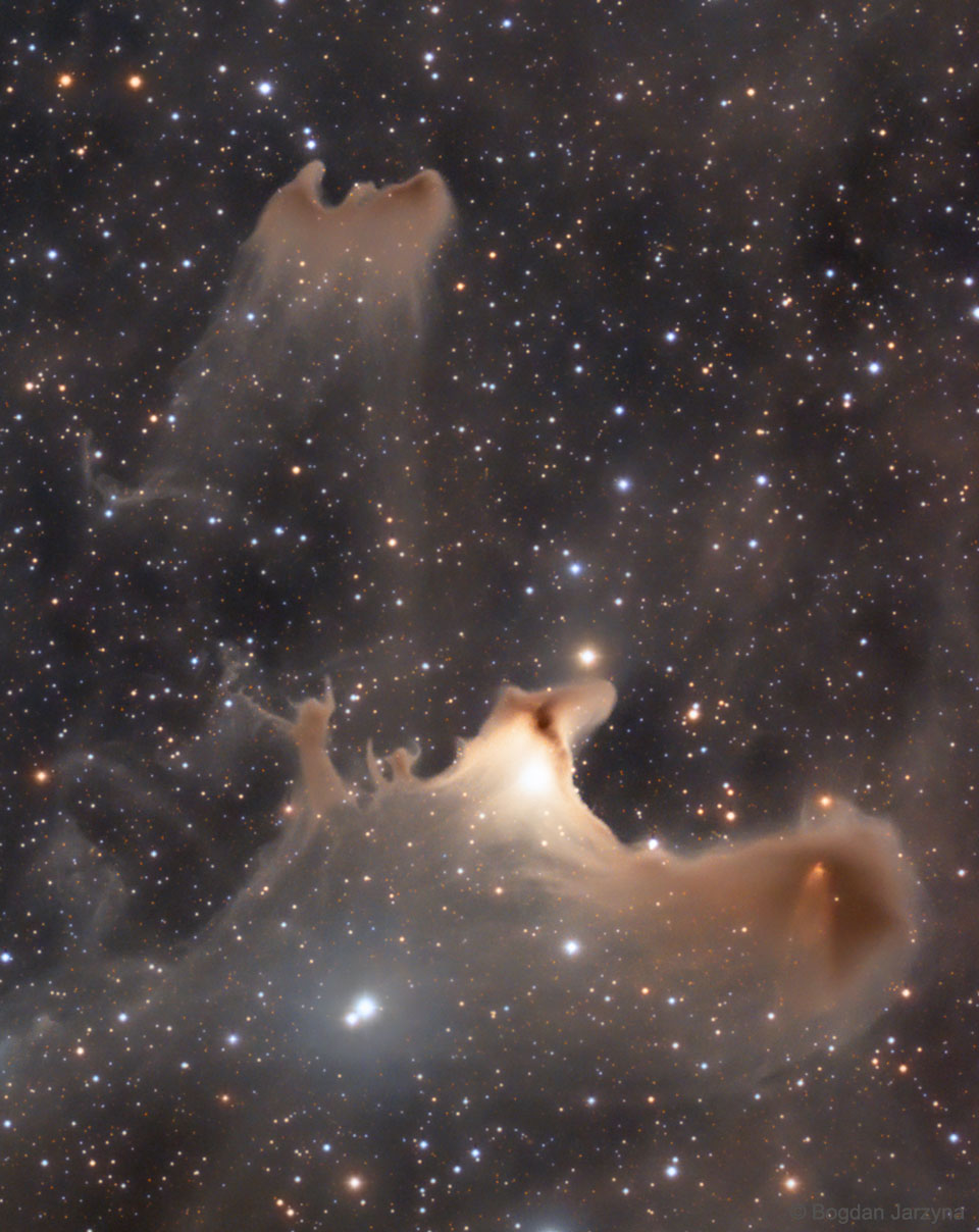APOD: 2020 October 26 – Reflections of the Ghost Nebula