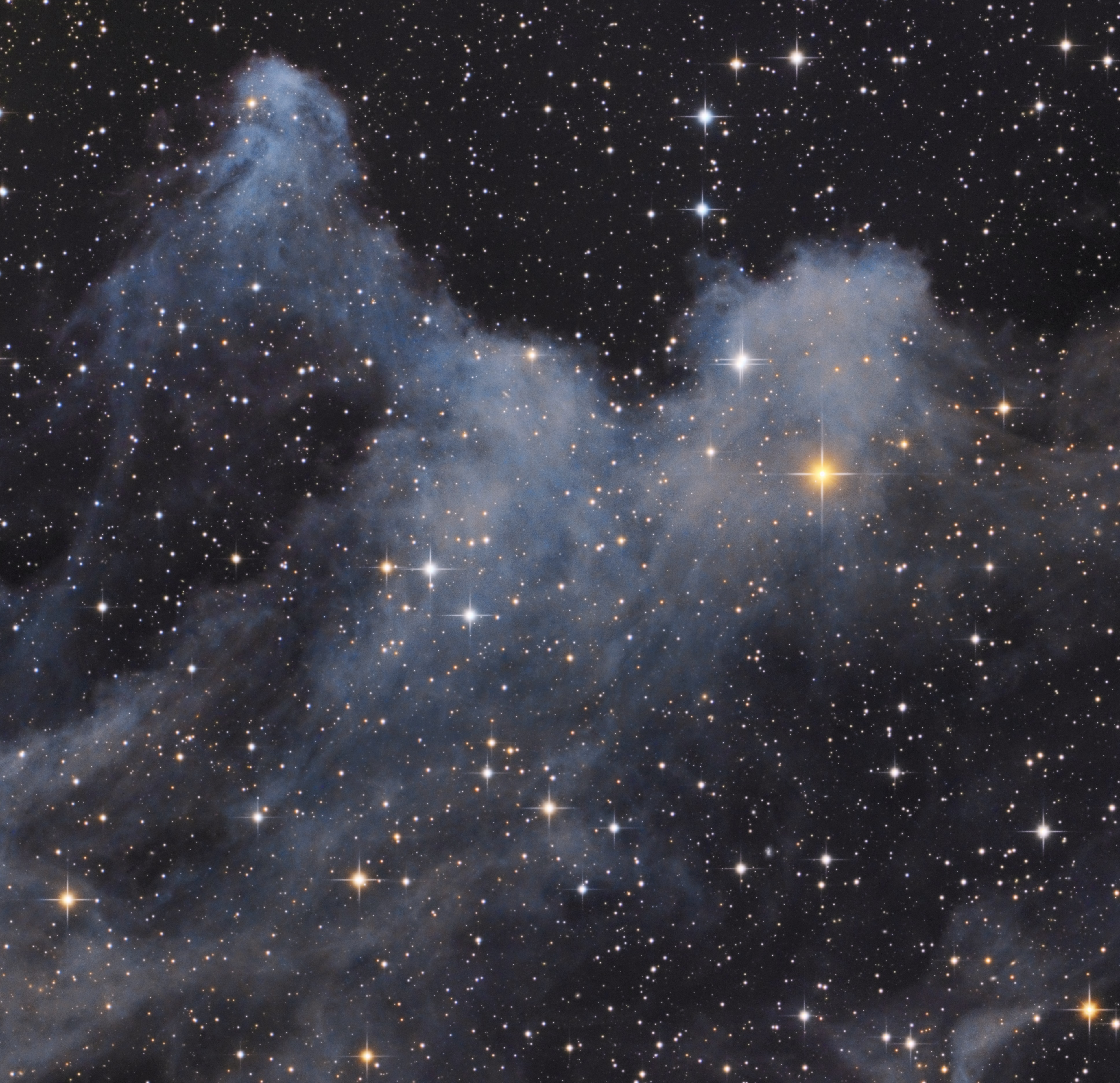 APOD: 2020 October 29 – The Ghoul of IC 2118