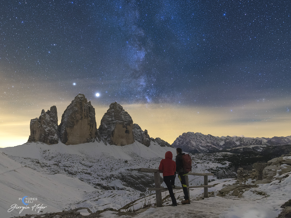 APOD: 2020 October 20 – Saturn and Jupiter over Italian Peaks