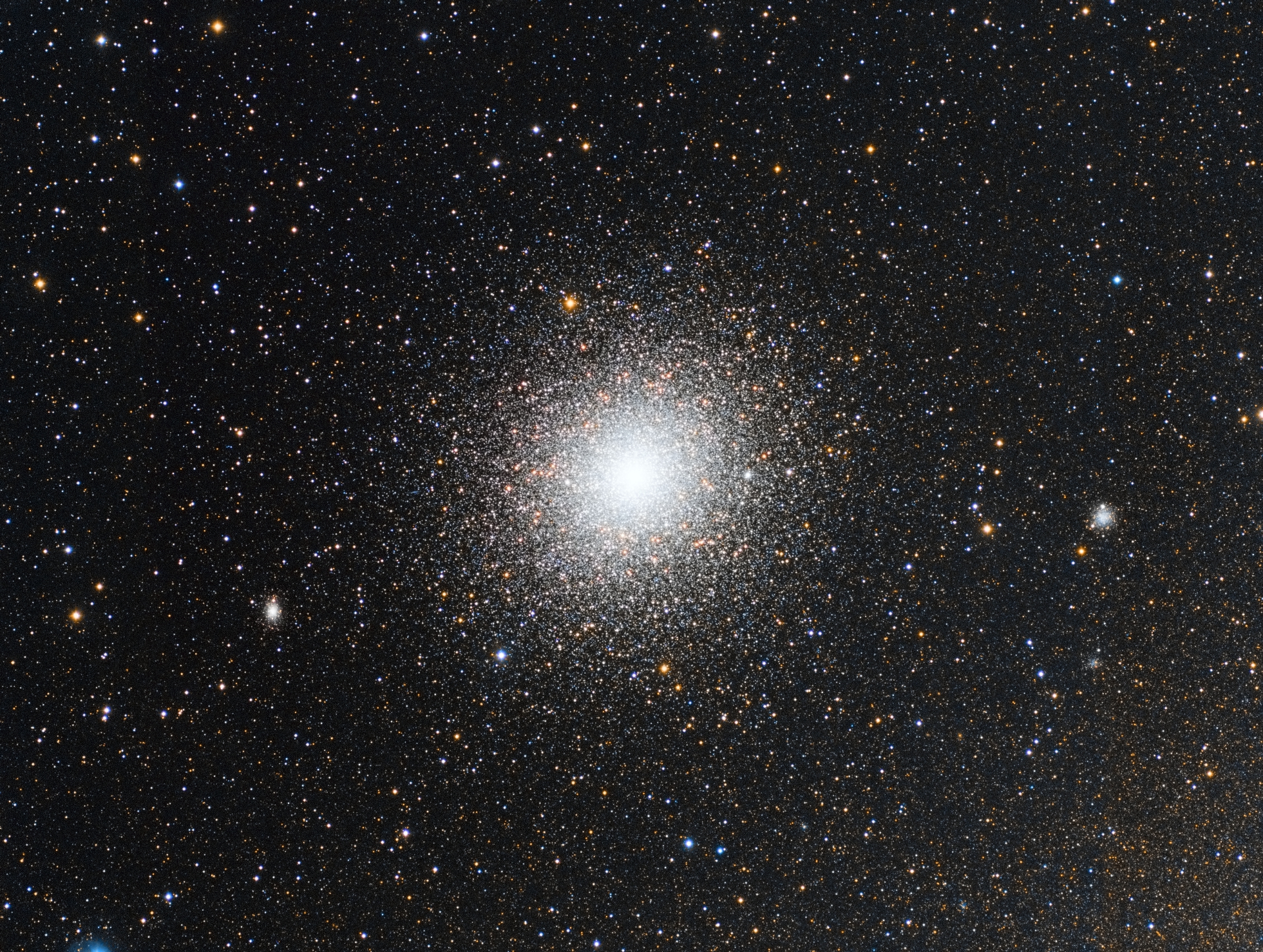 APOD: 2020 October 24 – Globular Star Cluster 47 Tuc