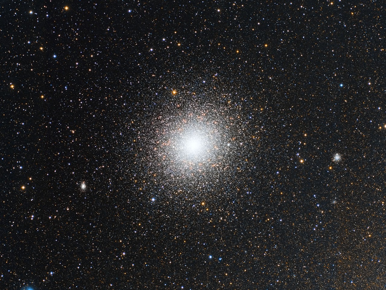 Globular Star Cluster 47 Tuc — APOD for 2020-10-24