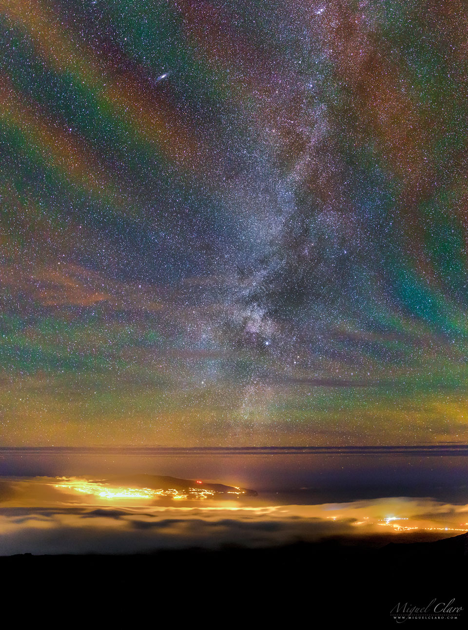 APOD: 2021 April 18 – Rainbow Airglow over the Azores