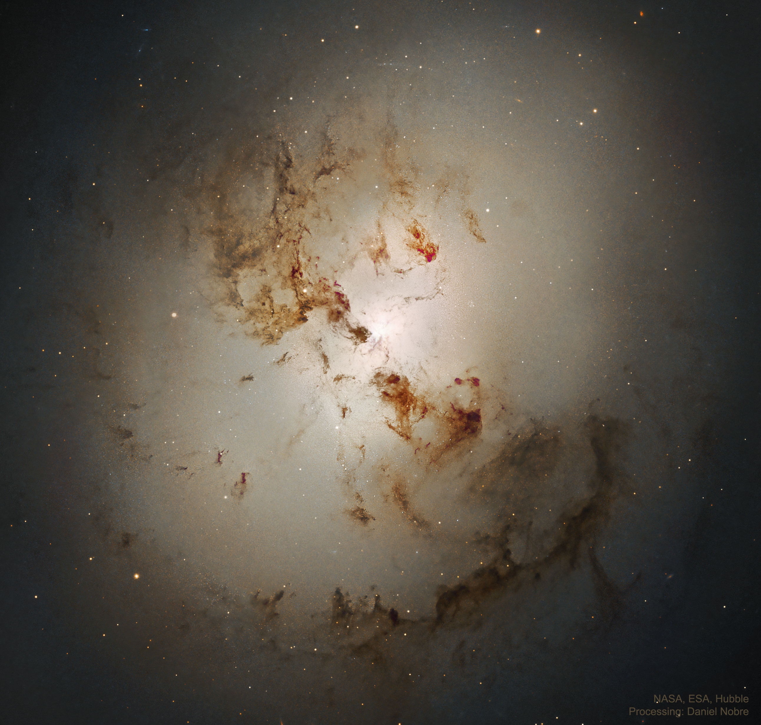 APOD: 2021 January 26 – Central NGC 1316: After Galaxies Collide