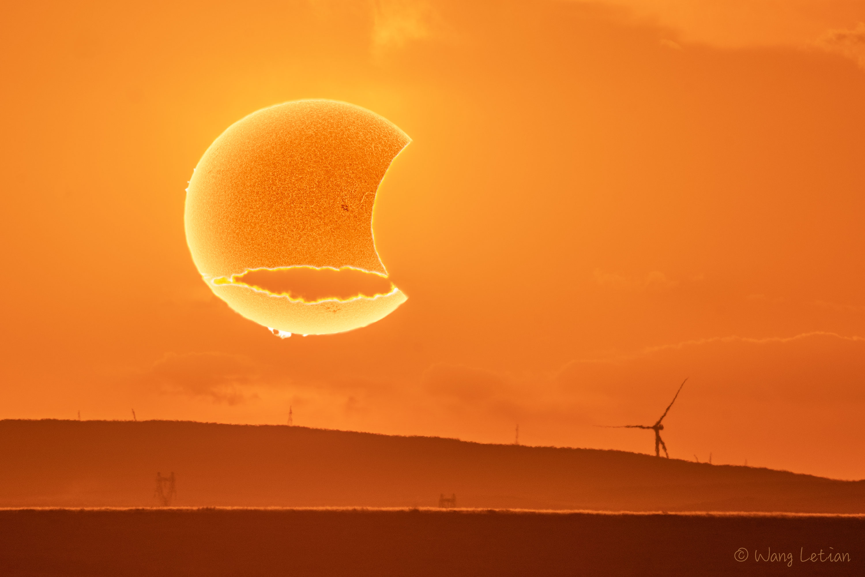 APOD: 2021 June 28 – A Paper Moon Solar Eclipse