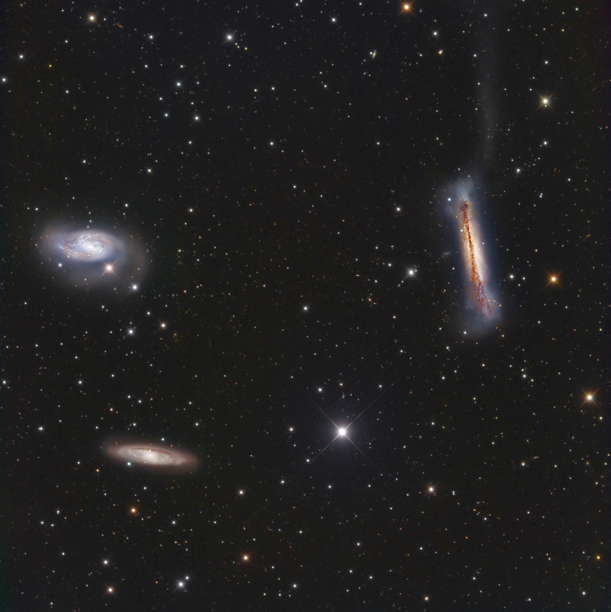 APOD: 2021 March 20 – The Leo Trio