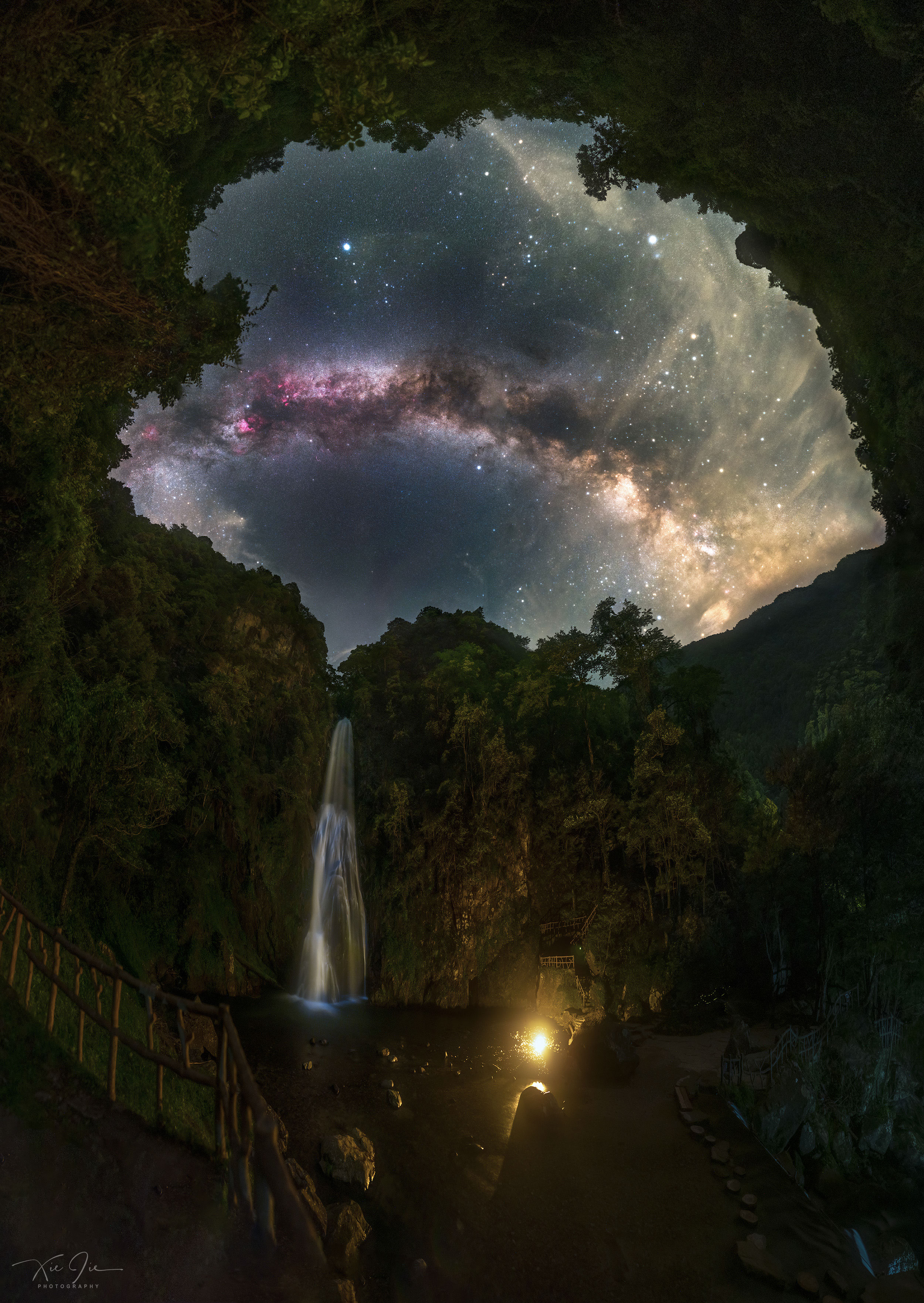 APOD: 2021 November 1 – A Waterfall and the Milky Way