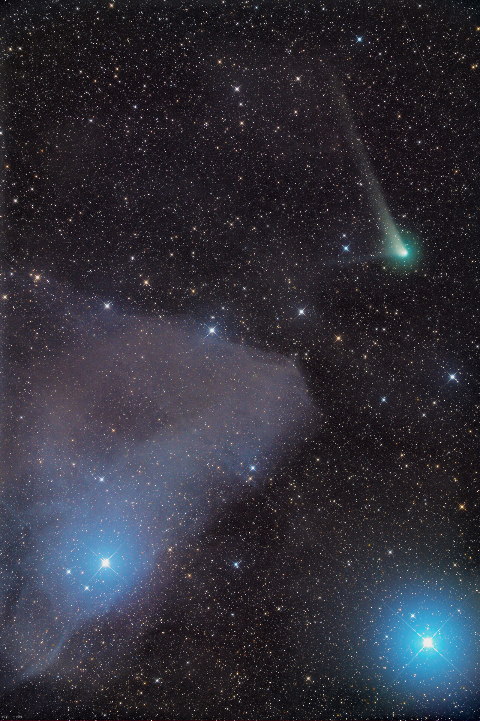APOD: 2022 August 20 – Stardust and Comet Tails