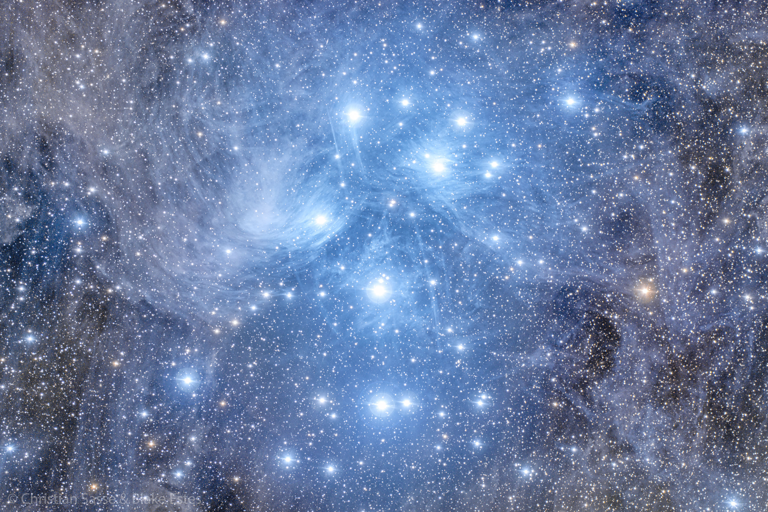 APOD: 2022 December 5 – Pleiades: The Seven Sisters Star Cluster