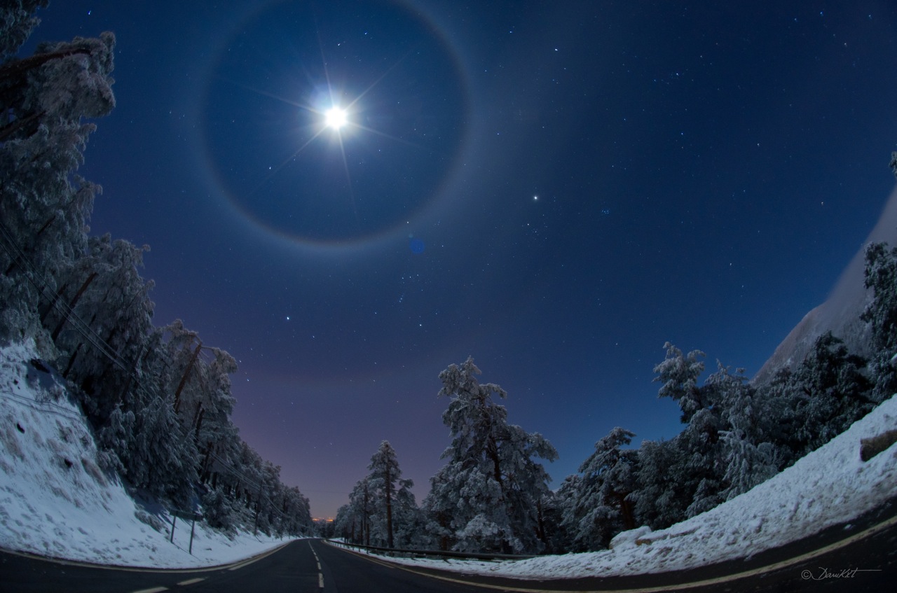 APOD: 2022 January 2 – Quadruple Lunar Halo Over Winter Road
