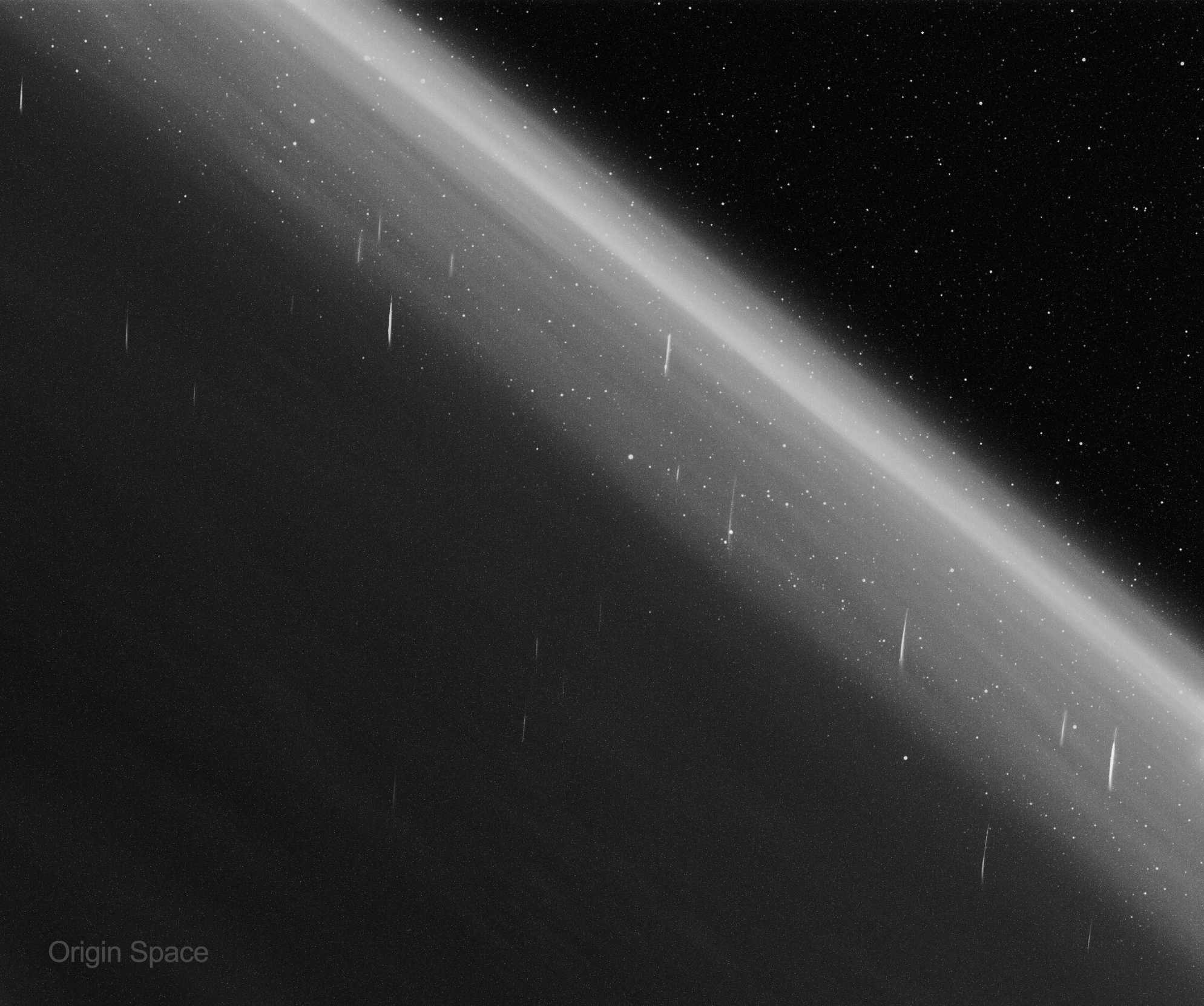 APOD: 2022 June 4 – Tau Herculids from Space