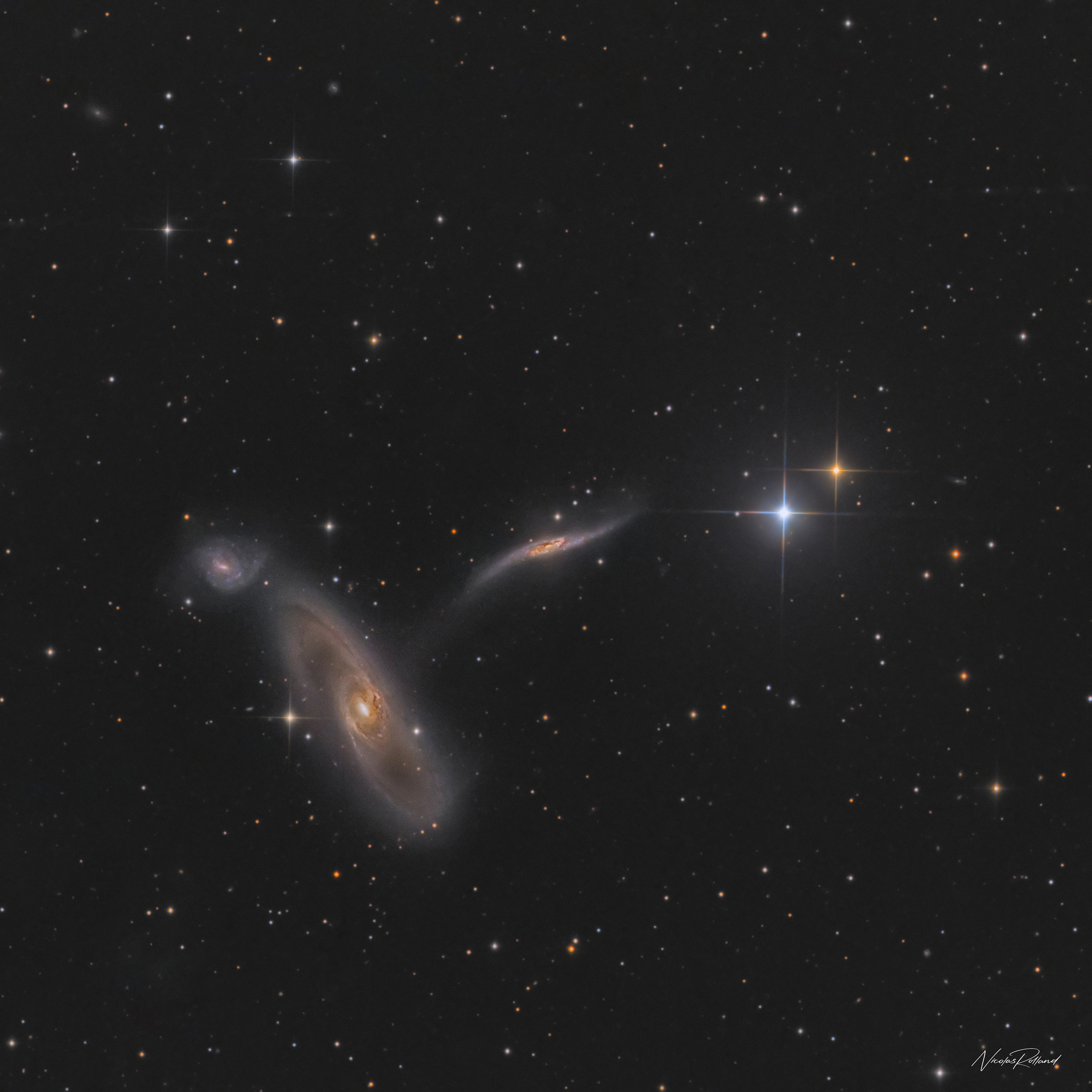 APOD: 2022 June 10 – Arp 286: Trio in Virgo