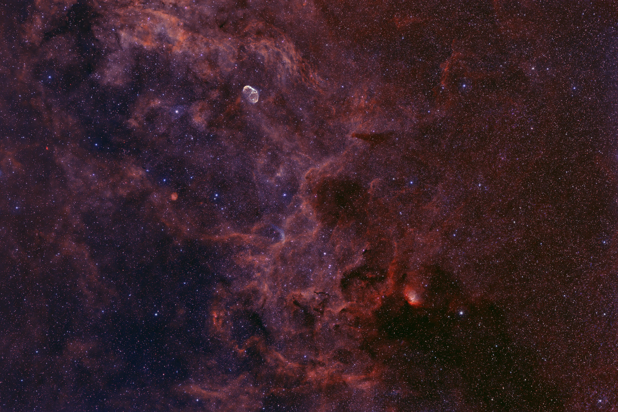 APOD: 2022 June 9 – Cosmic Clouds in Cygnus
