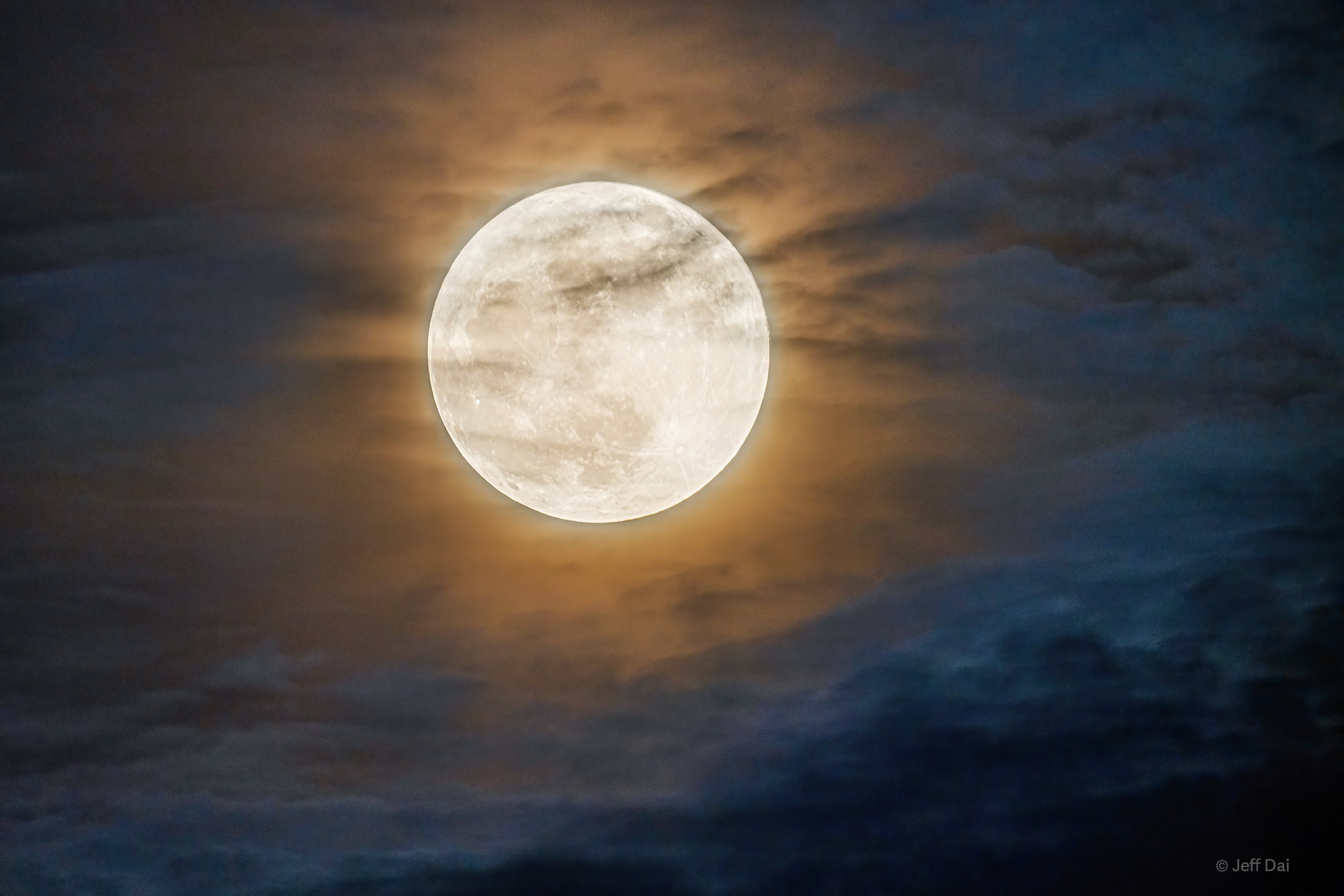 APOD: 2022 June 16 – Strawberry Supermoon from China